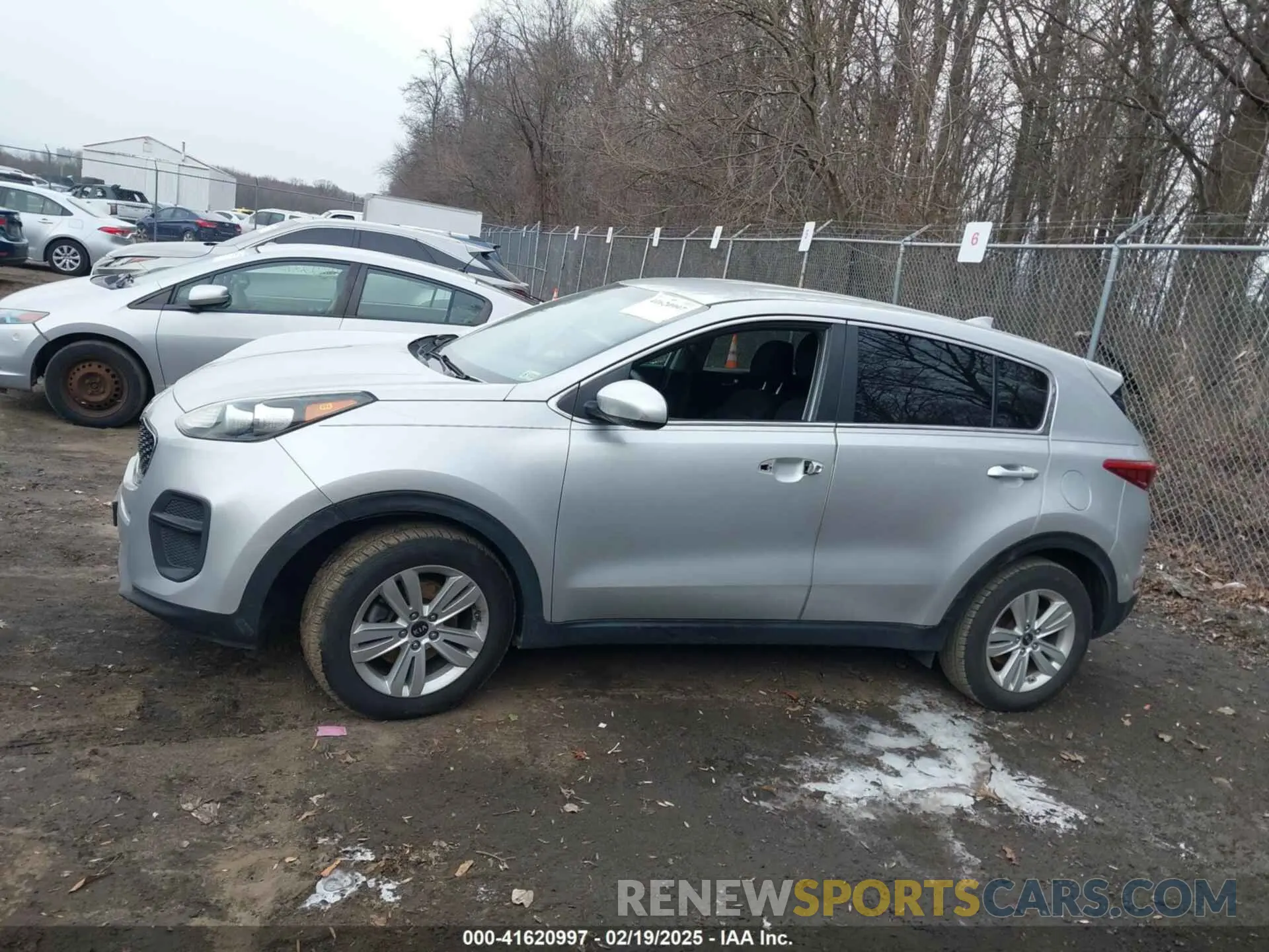 13 Photograph of a damaged car KNDPM3AC5K7567666 KIA SPORTAGE 2019