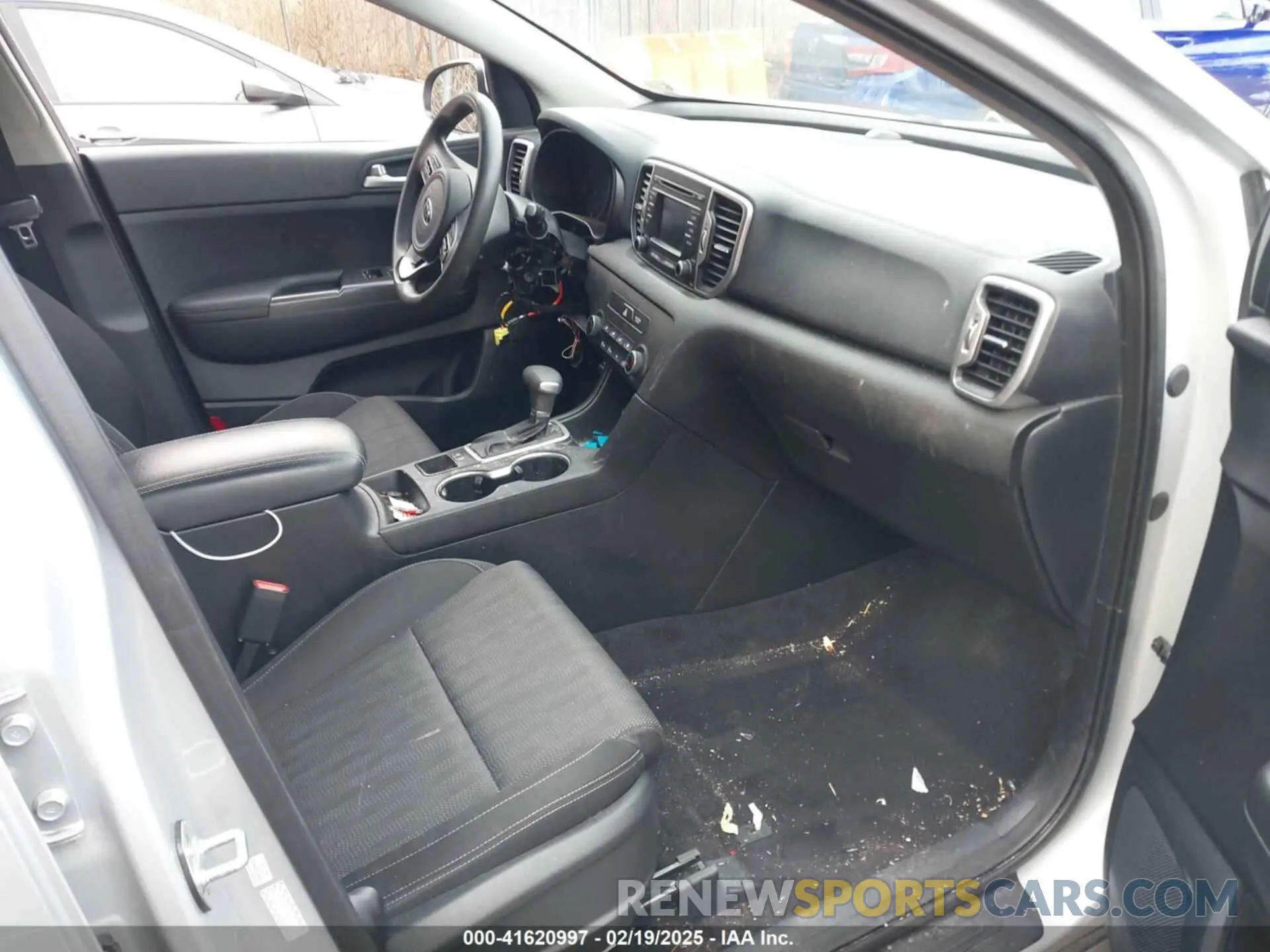 5 Photograph of a damaged car KNDPM3AC5K7567666 KIA SPORTAGE 2019