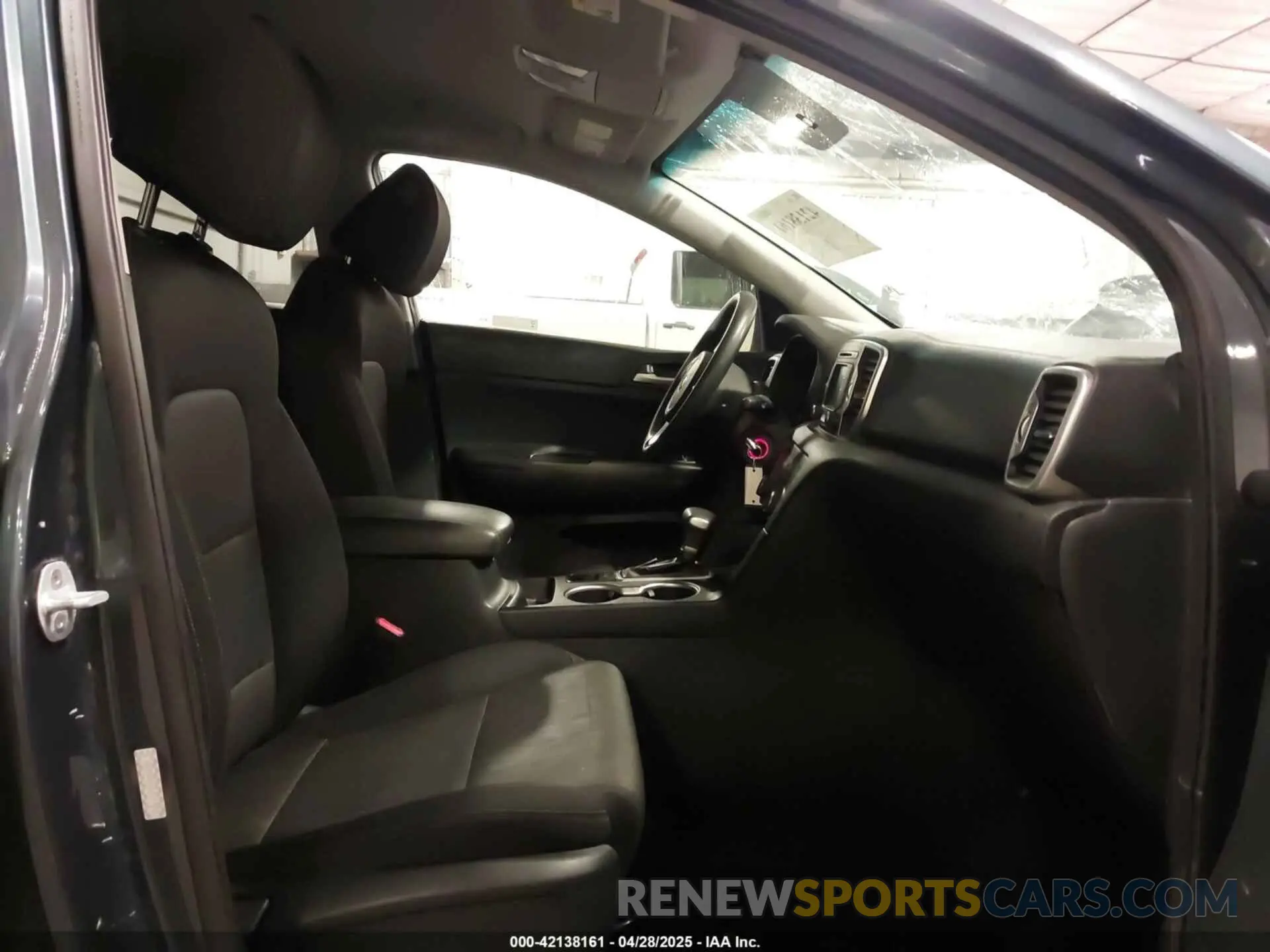 5 Photograph of a damaged car KNDPM3AC5K7597072 KIA SPORTAGE 2019