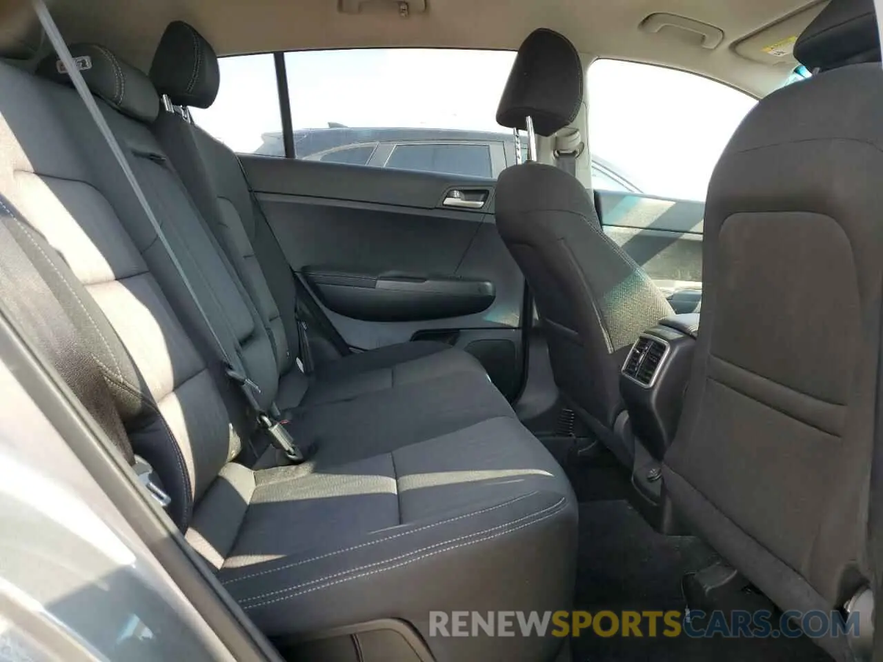 11 Photograph of a damaged car KNDPM3AC5K7623850 KIA SPORTAGE 2019