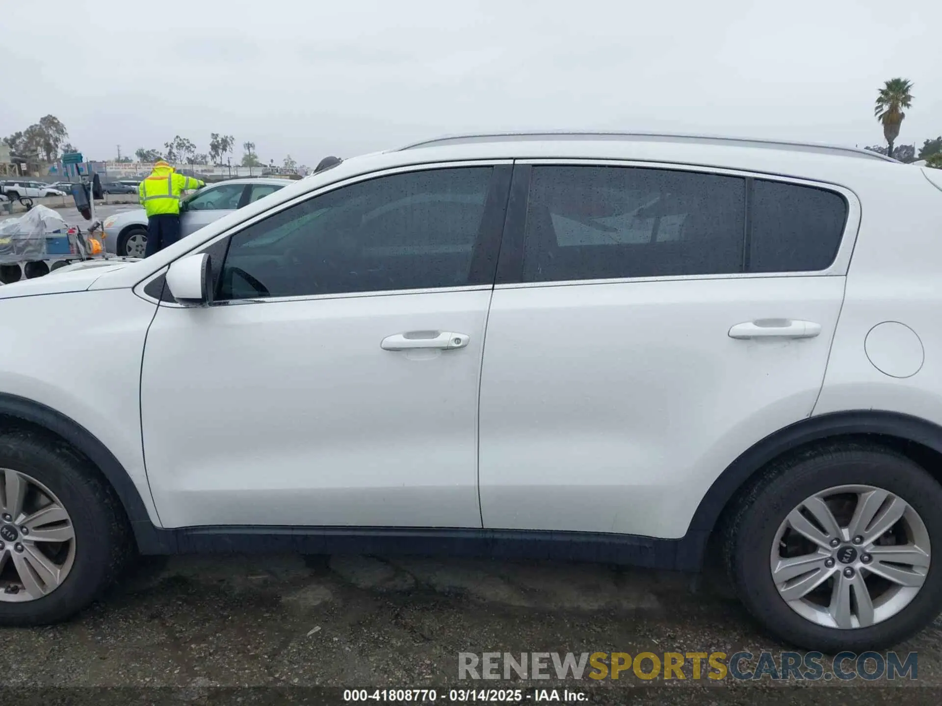 14 Photograph of a damaged car KNDPM3AC6K7508870 KIA SPORTAGE 2019