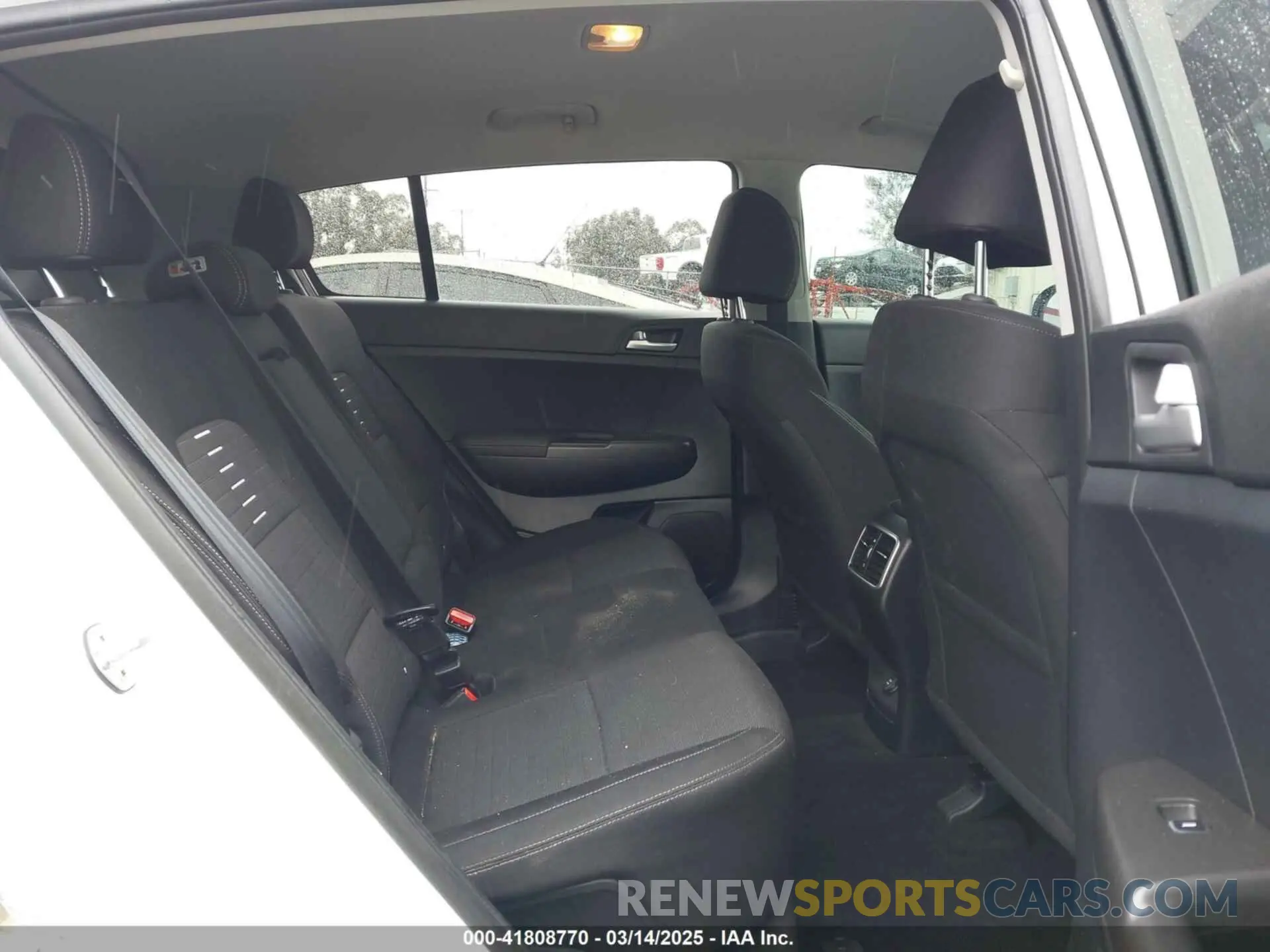 8 Photograph of a damaged car KNDPM3AC6K7508870 KIA SPORTAGE 2019