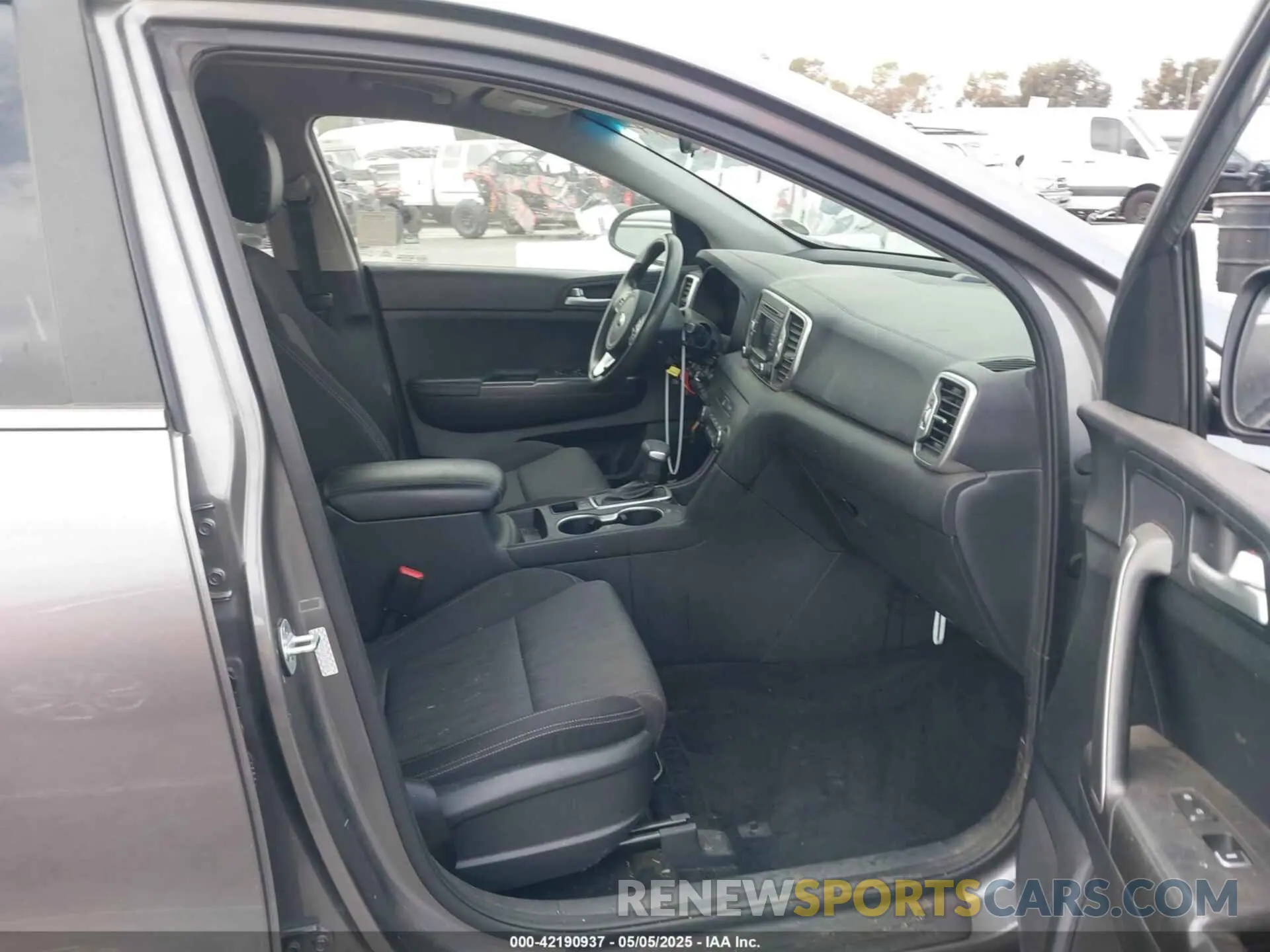 5 Photograph of a damaged car KNDPM3AC6K7545613 KIA SPORTAGE 2019
