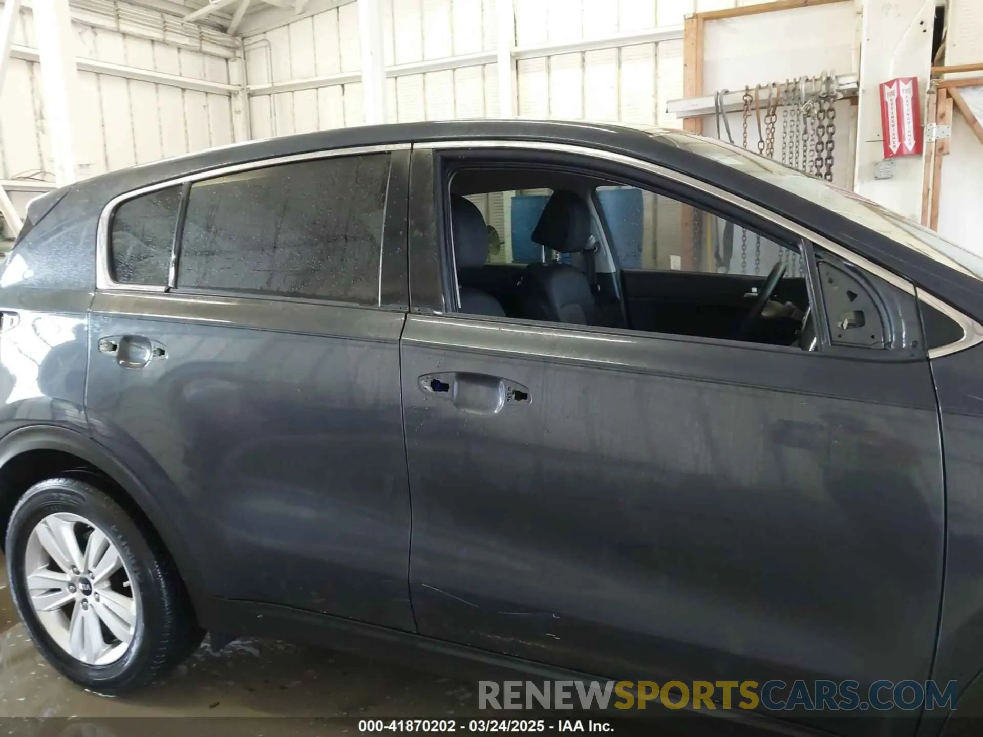 13 Photograph of a damaged car KNDPM3AC6K7591295 KIA SPORTAGE 2019