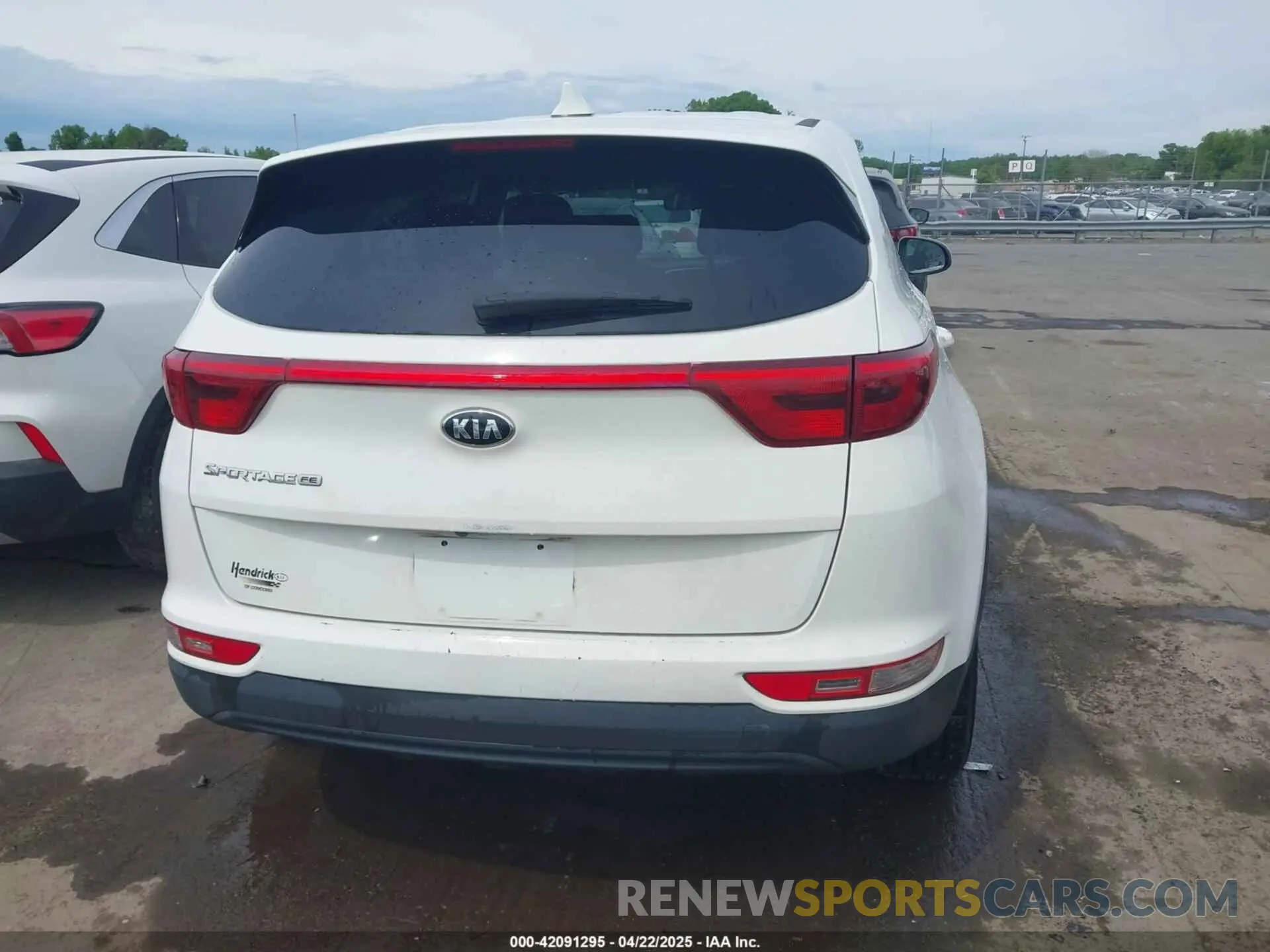 16 Photograph of a damaged car KNDPM3AC6K7617295 KIA SPORTAGE 2019