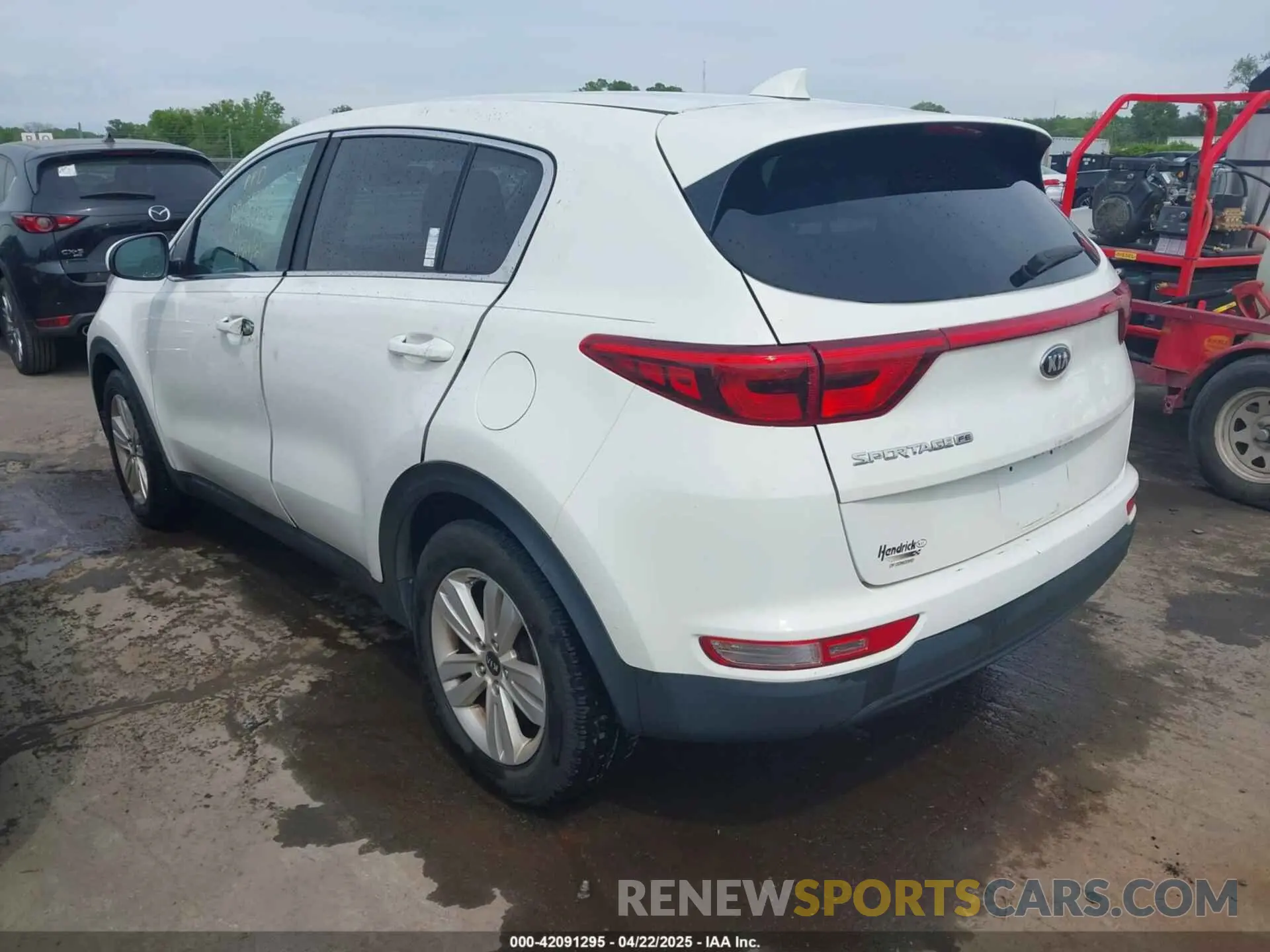 3 Photograph of a damaged car KNDPM3AC6K7617295 KIA SPORTAGE 2019