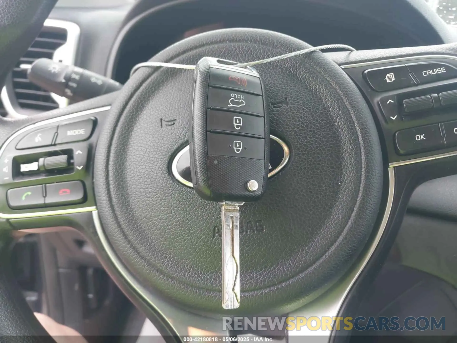 11 Photograph of a damaged car KNDPM3AC7K7555325 KIA SPORTAGE 2019