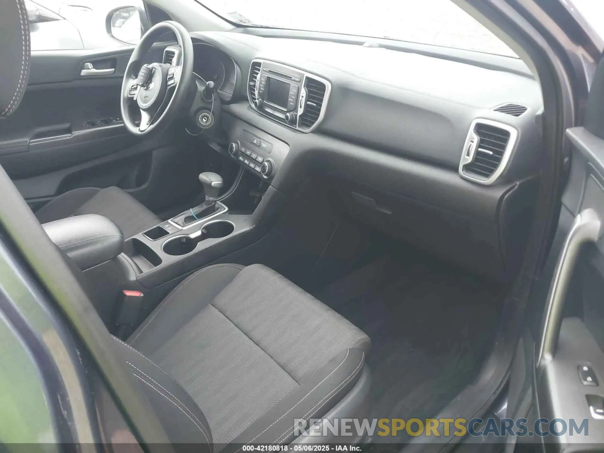 5 Photograph of a damaged car KNDPM3AC7K7555325 KIA SPORTAGE 2019