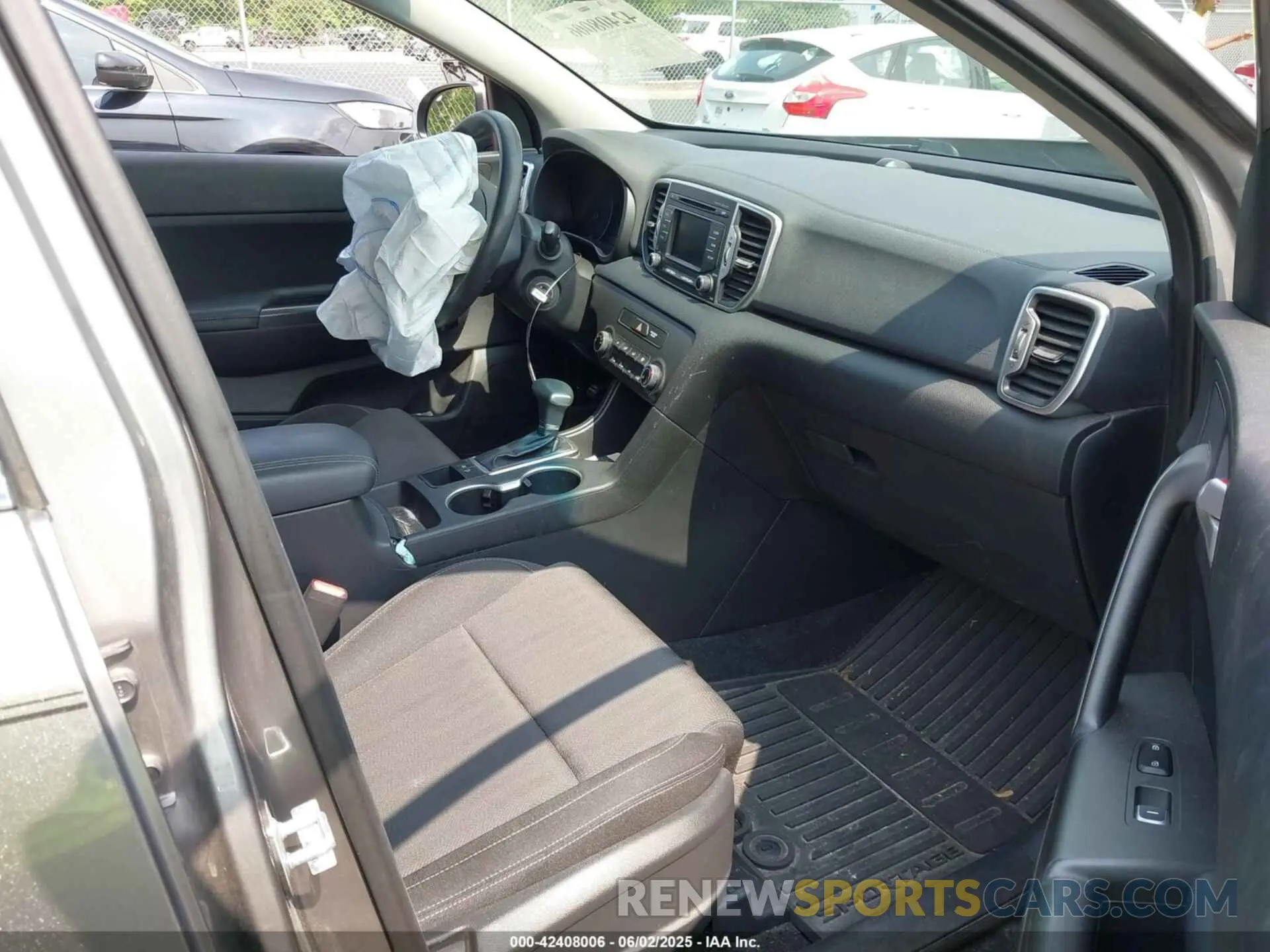 5 Photograph of a damaged car KNDPM3AC7K7560377 KIA SPORTAGE 2019