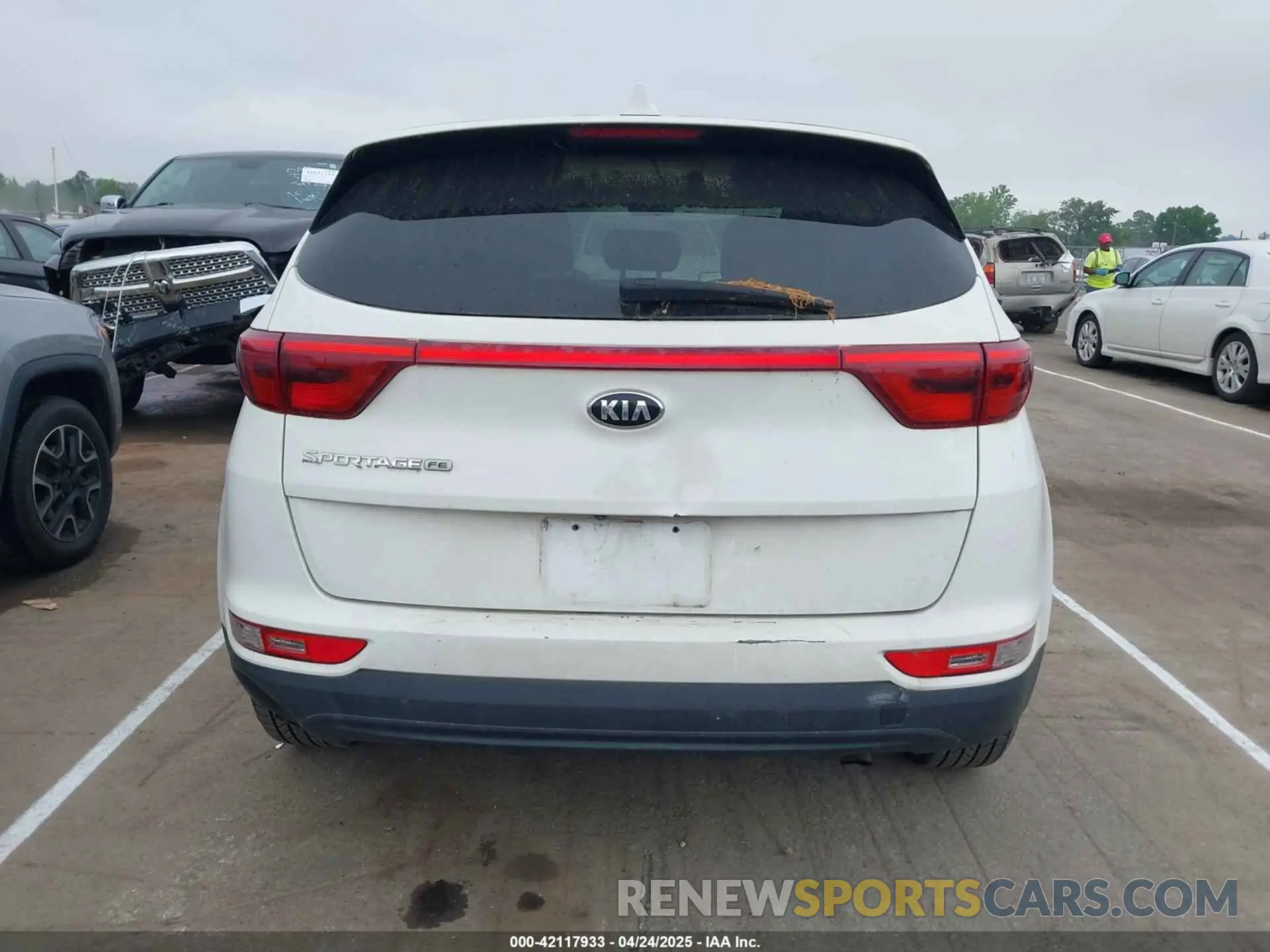 15 Photograph of a damaged car KNDPM3AC7K7584761 KIA SPORTAGE 2019