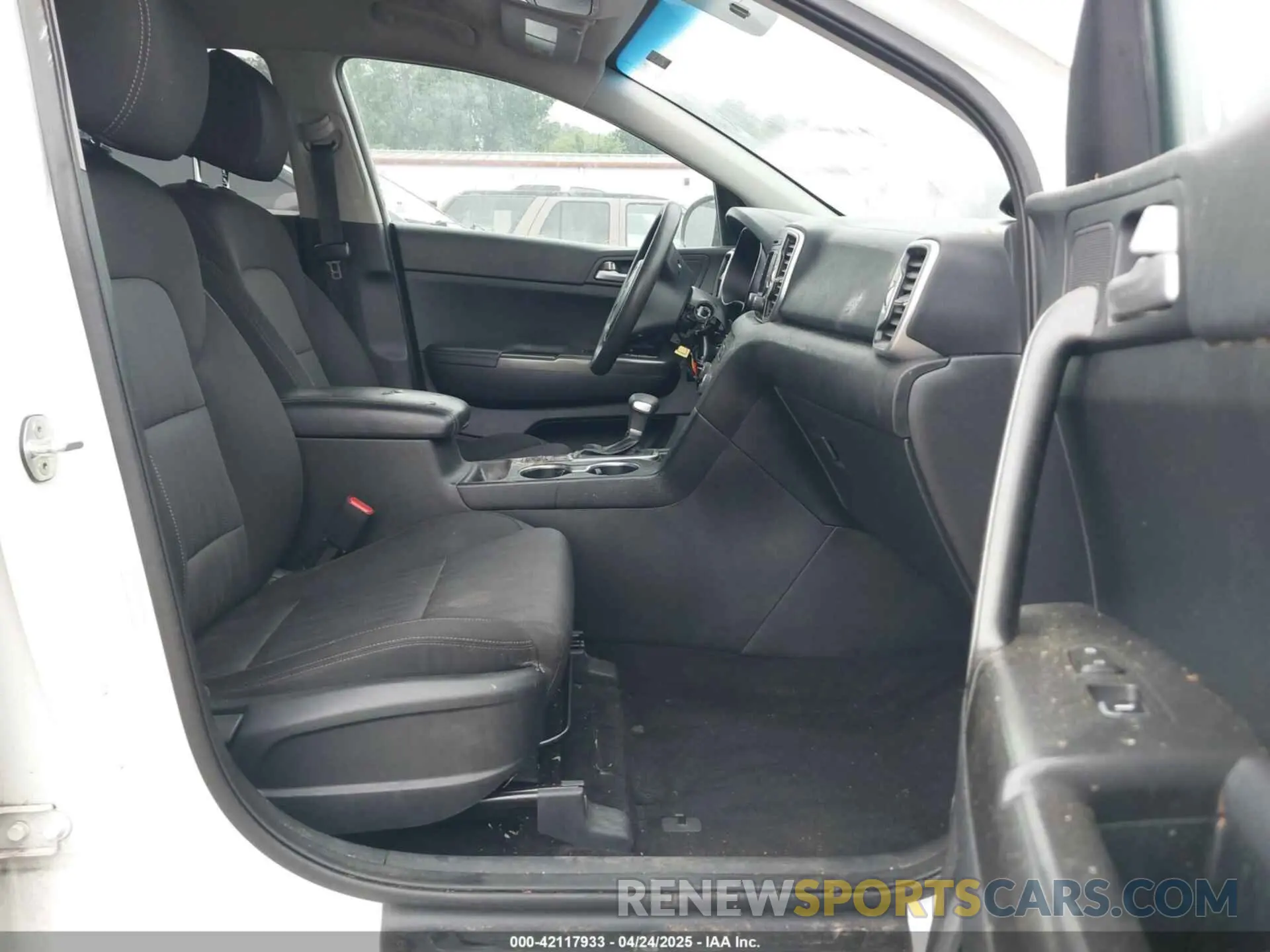 5 Photograph of a damaged car KNDPM3AC7K7584761 KIA SPORTAGE 2019