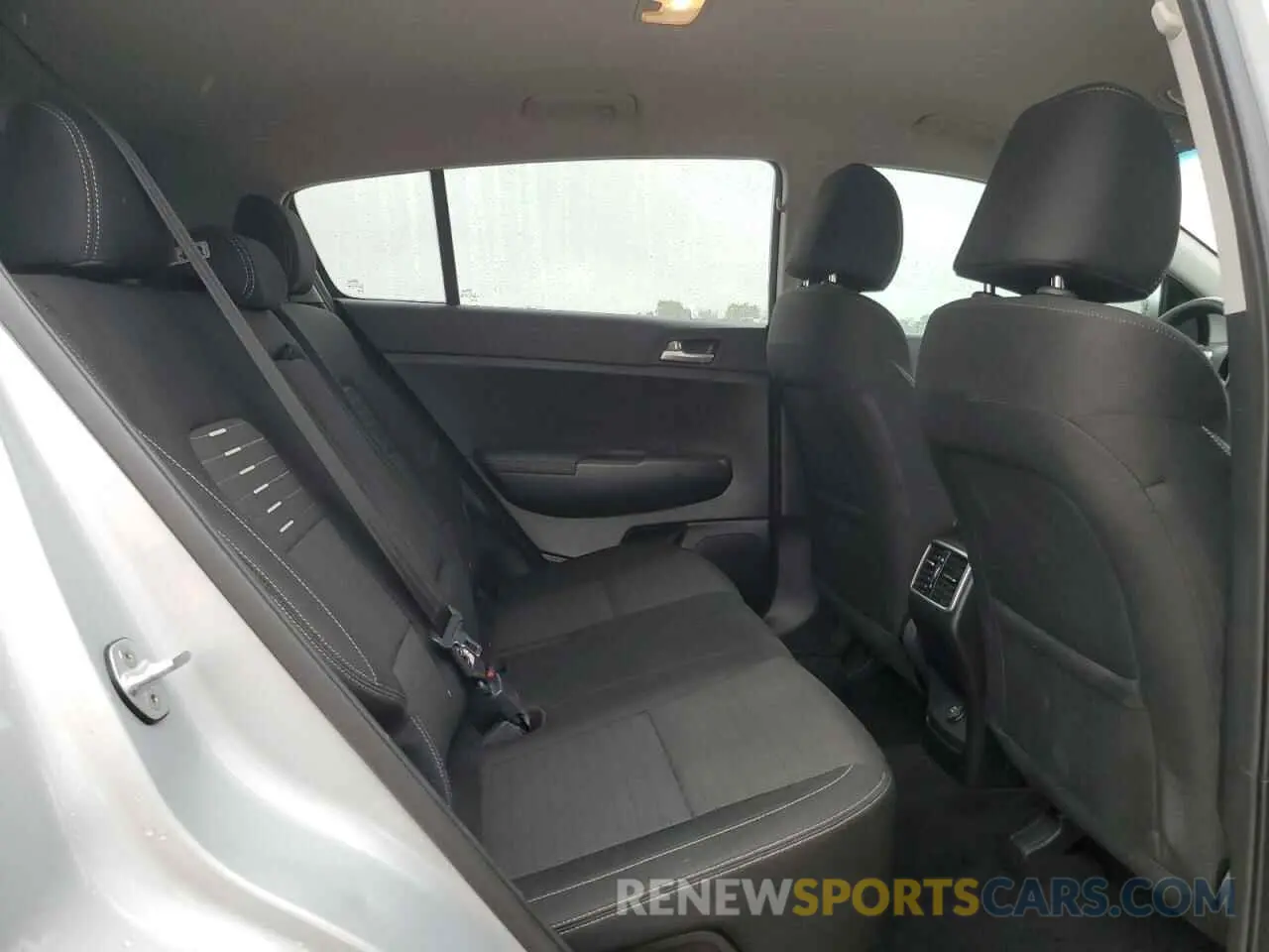 11 Photograph of a damaged car KNDPM3AC7K7611991 KIA SPORTAGE 2019