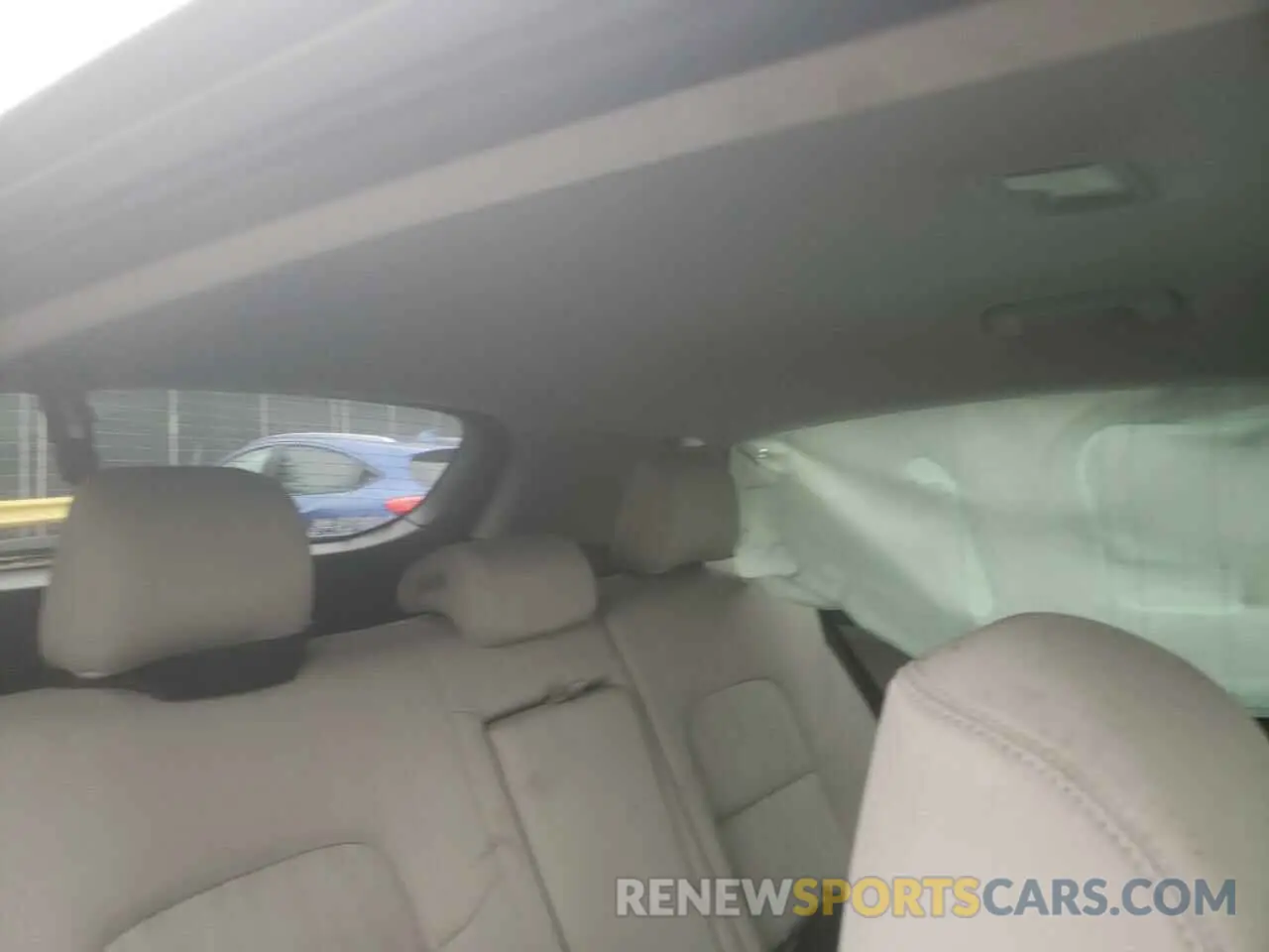 10 Photograph of a damaged car KNDPM3AC8K7500009 KIA SPORTAGE 2019