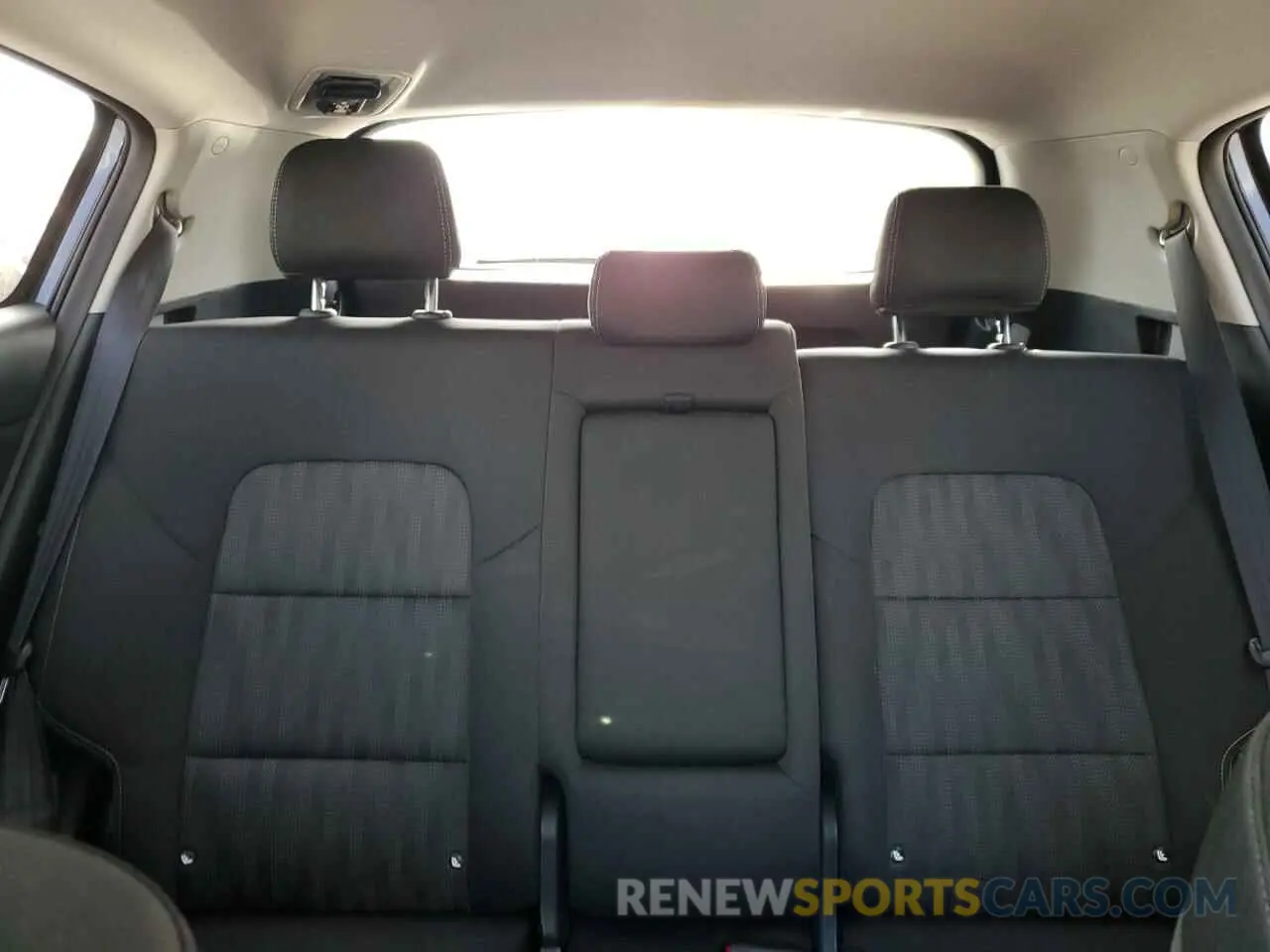 10 Photograph of a damaged car KNDPM3AC8K7547783 KIA SPORTAGE 2019