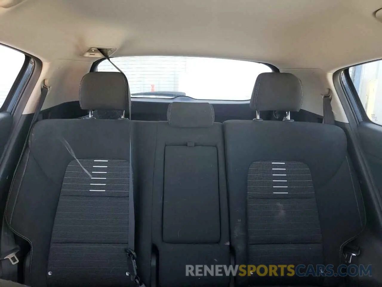 10 Photograph of a damaged car KNDPM3AC8K7592142 KIA SPORTAGE 2019