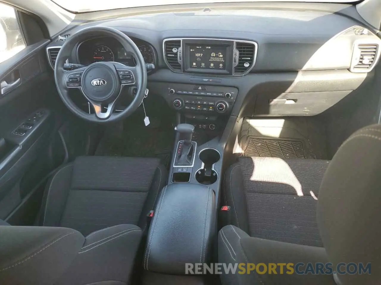 8 Photograph of a damaged car KNDPM3AC8K7592142 KIA SPORTAGE 2019