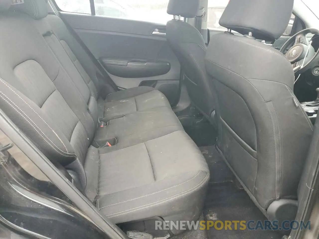 10 Photograph of a damaged car KNDPM3AC8K7596515 KIA SPORTAGE 2019