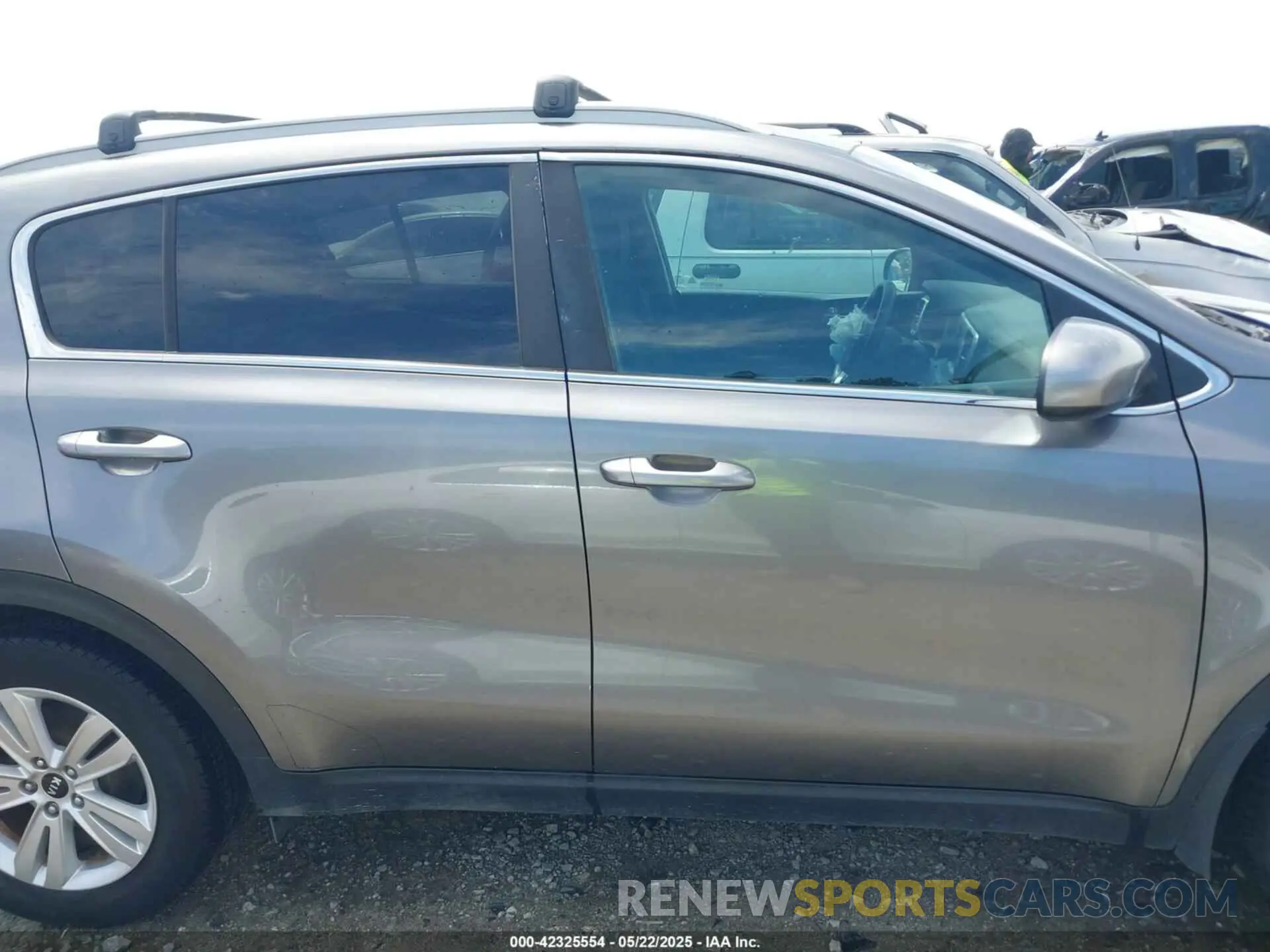 13 Photograph of a damaged car KNDPM3ACXK7545596 KIA SPORTAGE 2019