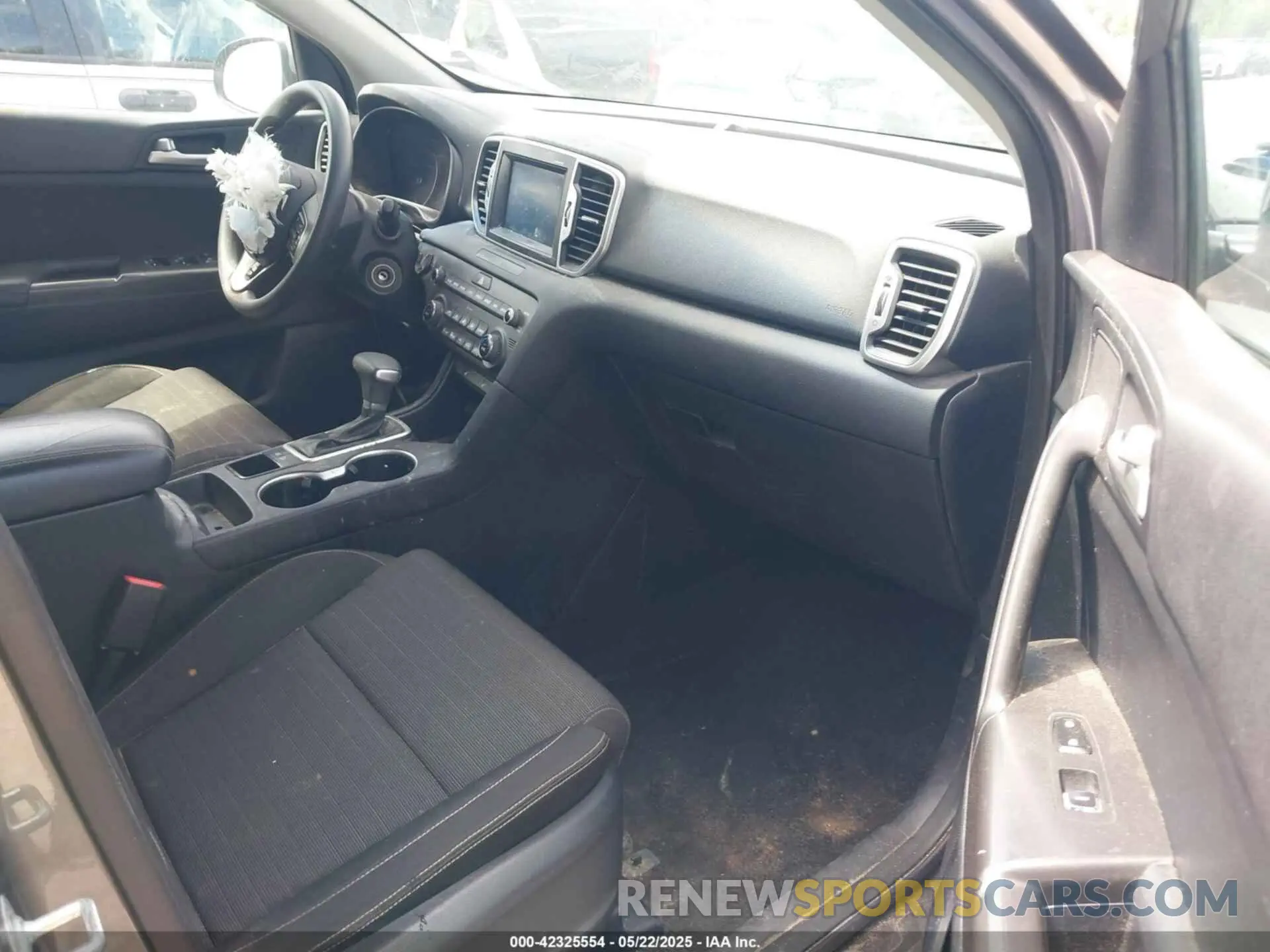5 Photograph of a damaged car KNDPM3ACXK7545596 KIA SPORTAGE 2019
