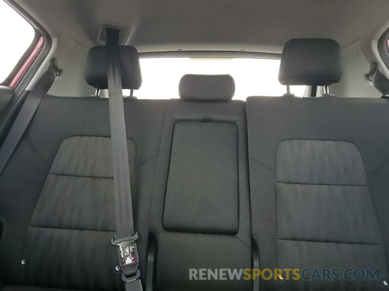 10 Photograph of a damaged car KNDPM3ACXK7563693 KIA SPORTAGE 2019