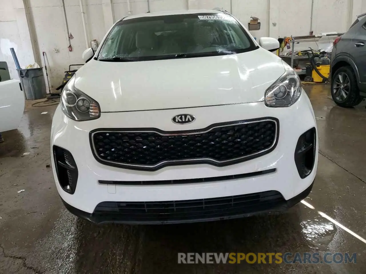 5 Photograph of a damaged car KNDPM3ACXK7577707 KIA SPORTAGE 2019