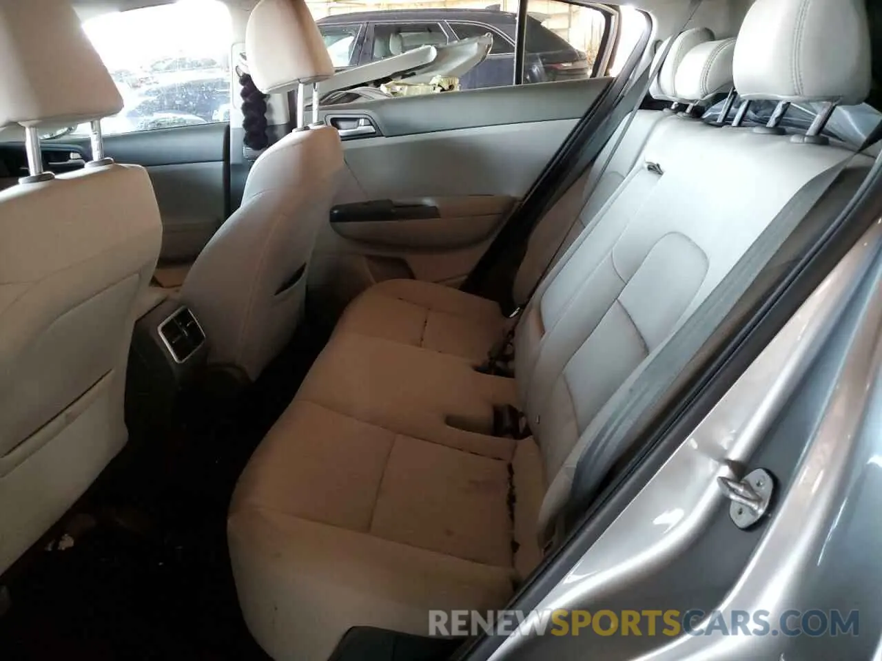 10 Photograph of a damaged car KNDPM3ACXK7578856 KIA SPORTAGE 2019