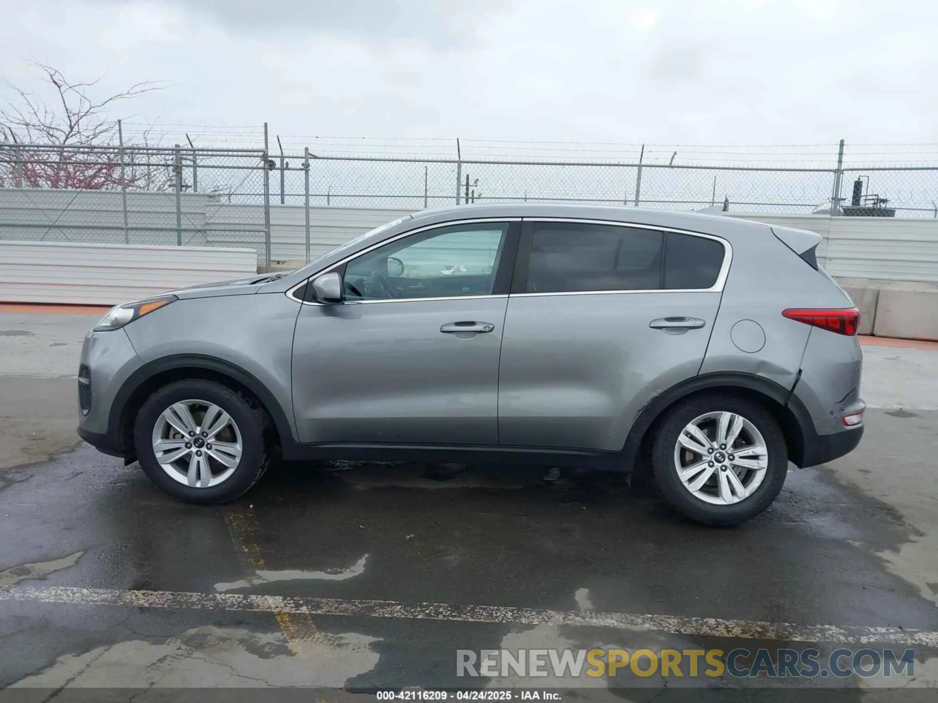 13 Photograph of a damaged car KNDPM3ACXK7626856 KIA SPORTAGE 2019