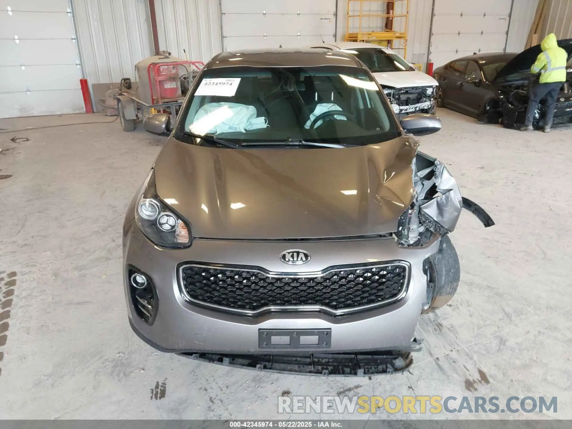 11 Photograph of a damaged car KNDPMCAC0K7529813 KIA SPORTAGE 2019