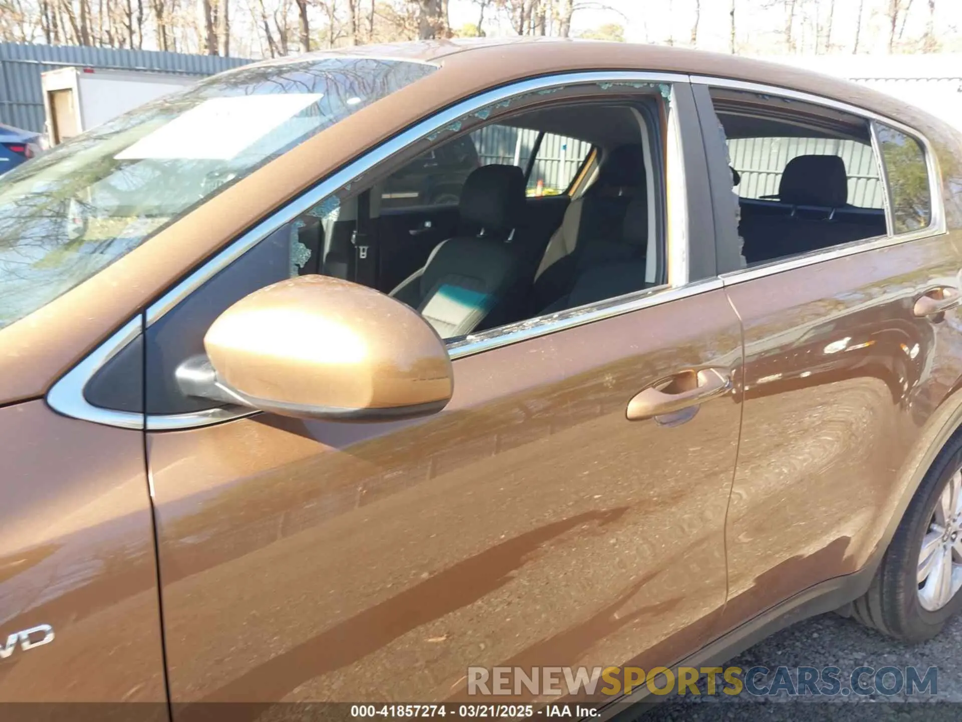 6 Photograph of a damaged car KNDPMCAC0K7573374 KIA SPORTAGE 2019