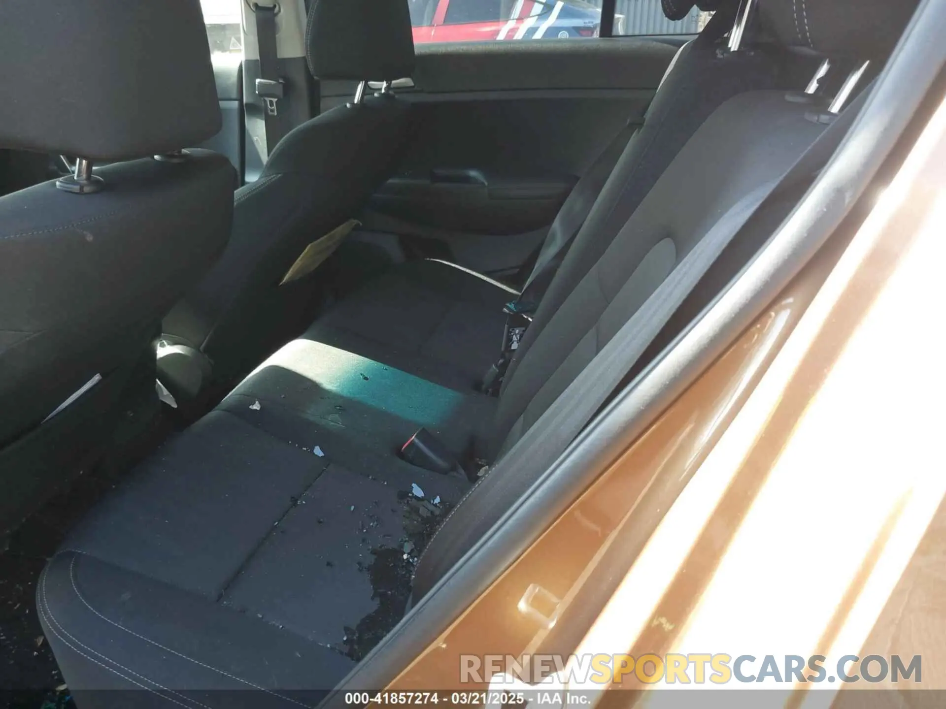8 Photograph of a damaged car KNDPMCAC0K7573374 KIA SPORTAGE 2019