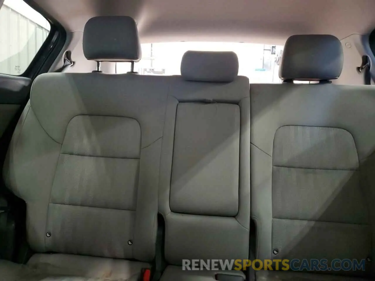 10 Photograph of a damaged car KNDPMCAC1K7601747 KIA SPORTAGE 2019