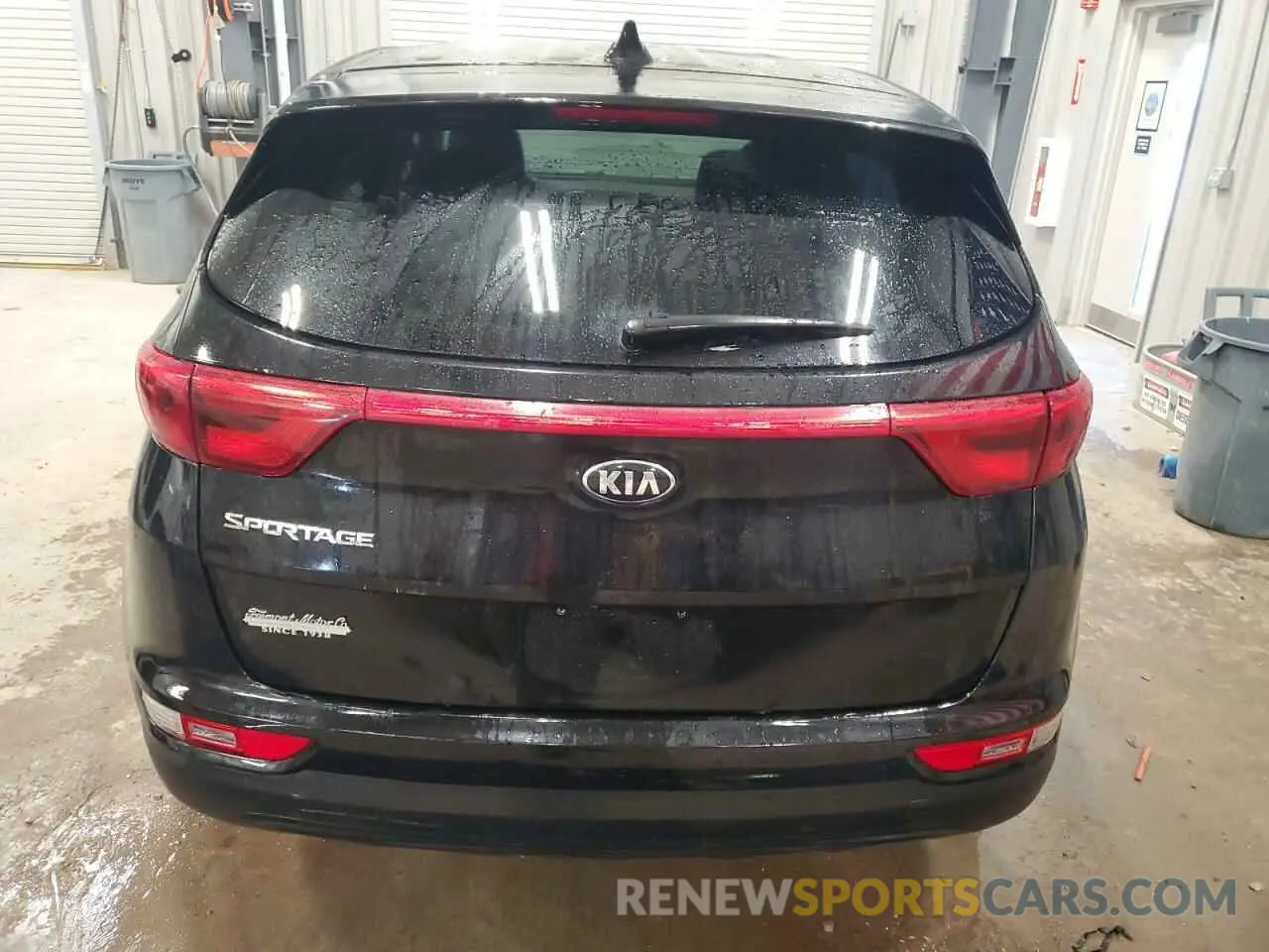 6 Photograph of a damaged car KNDPMCAC1K7601747 KIA SPORTAGE 2019
