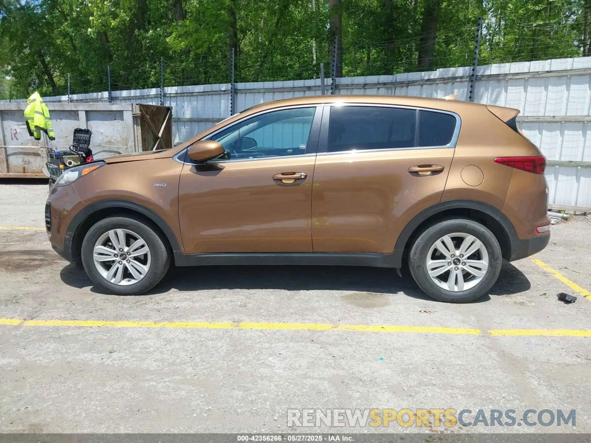 14 Photograph of a damaged car KNDPMCAC1K7615602 KIA SPORTAGE 2019