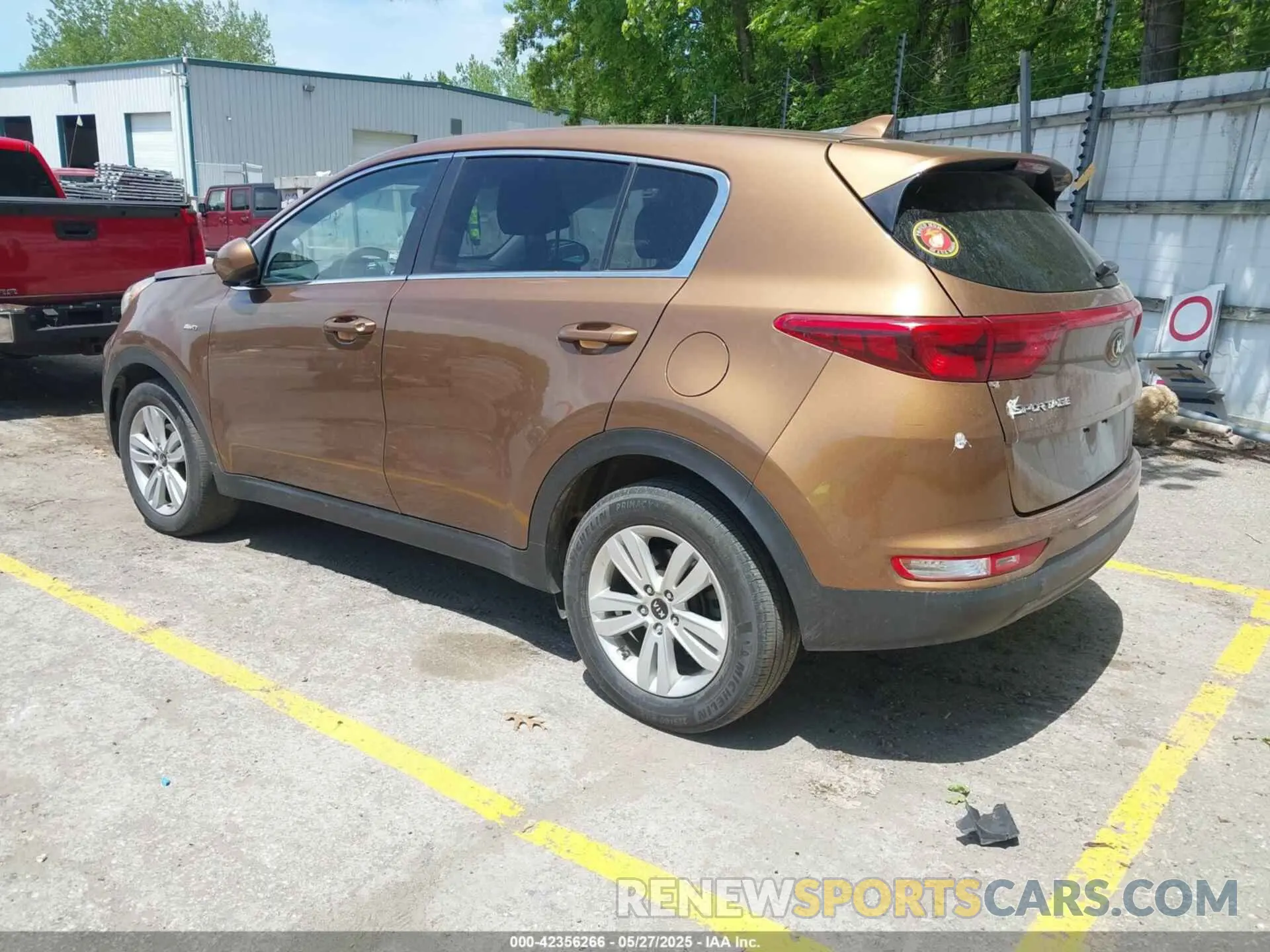 3 Photograph of a damaged car KNDPMCAC1K7615602 KIA SPORTAGE 2019