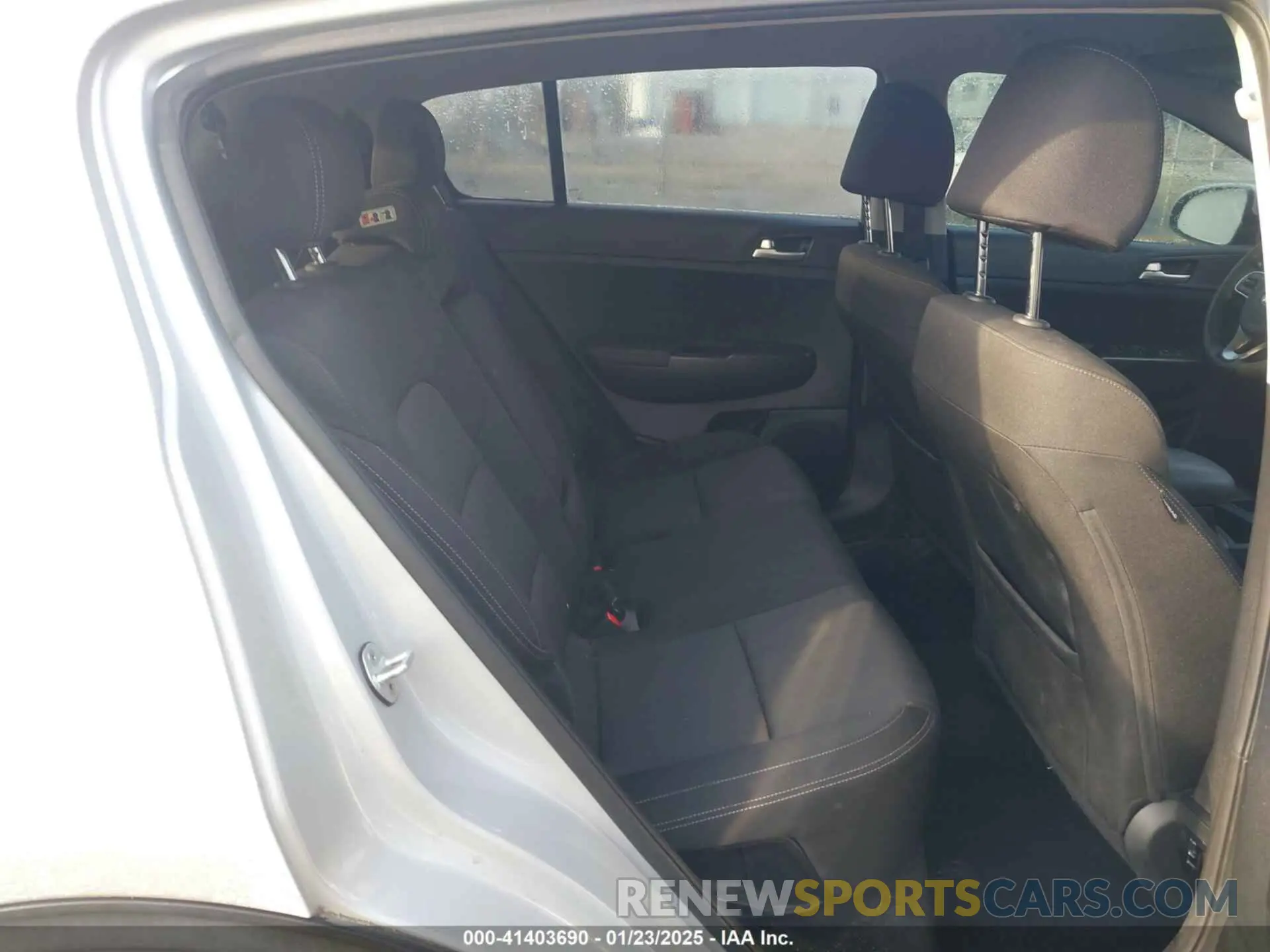 8 Photograph of a damaged car KNDPMCAC2K7508820 KIA SPORTAGE 2019