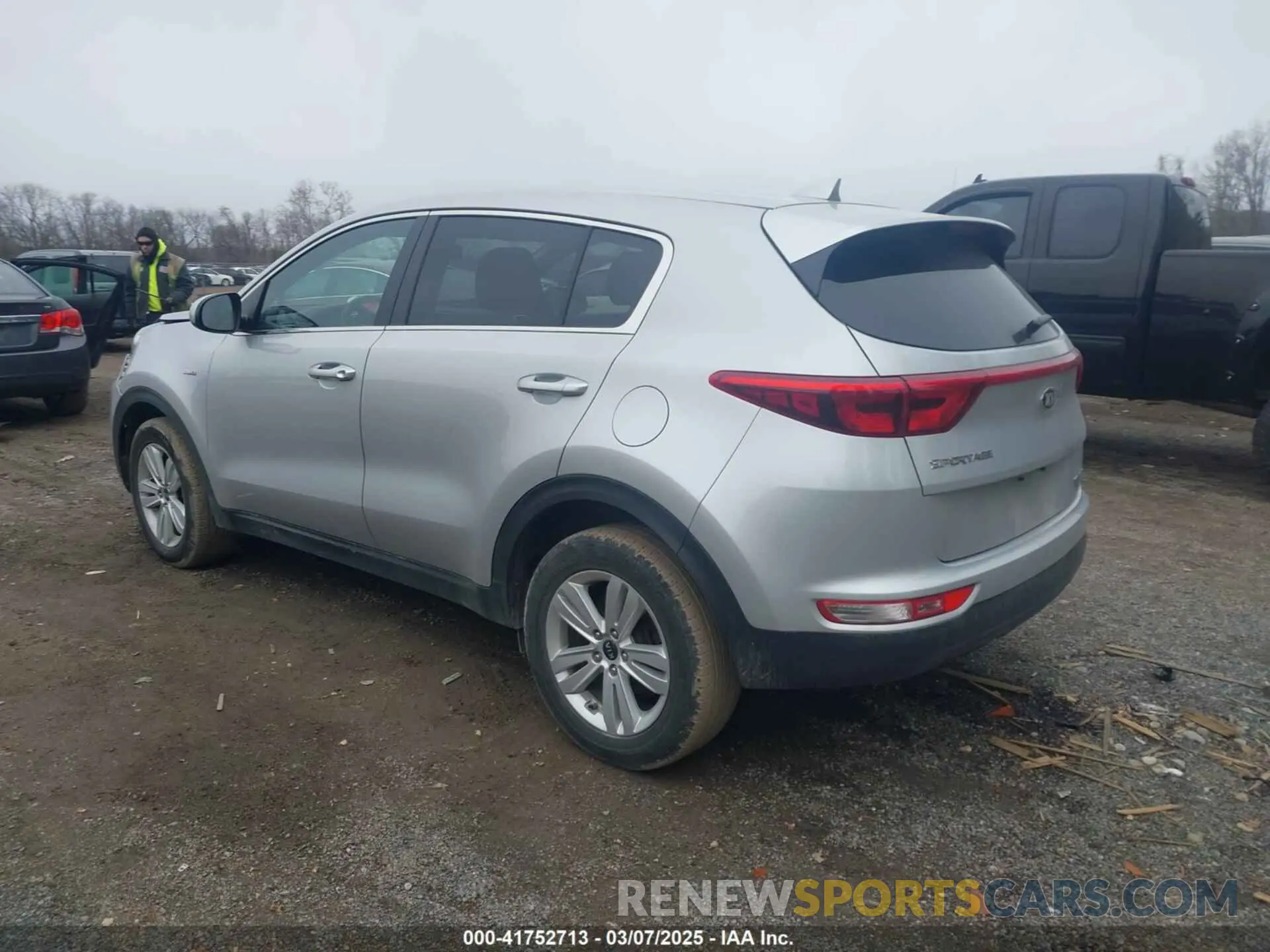 3 Photograph of a damaged car KNDPMCAC2K7523771 KIA SPORTAGE 2019
