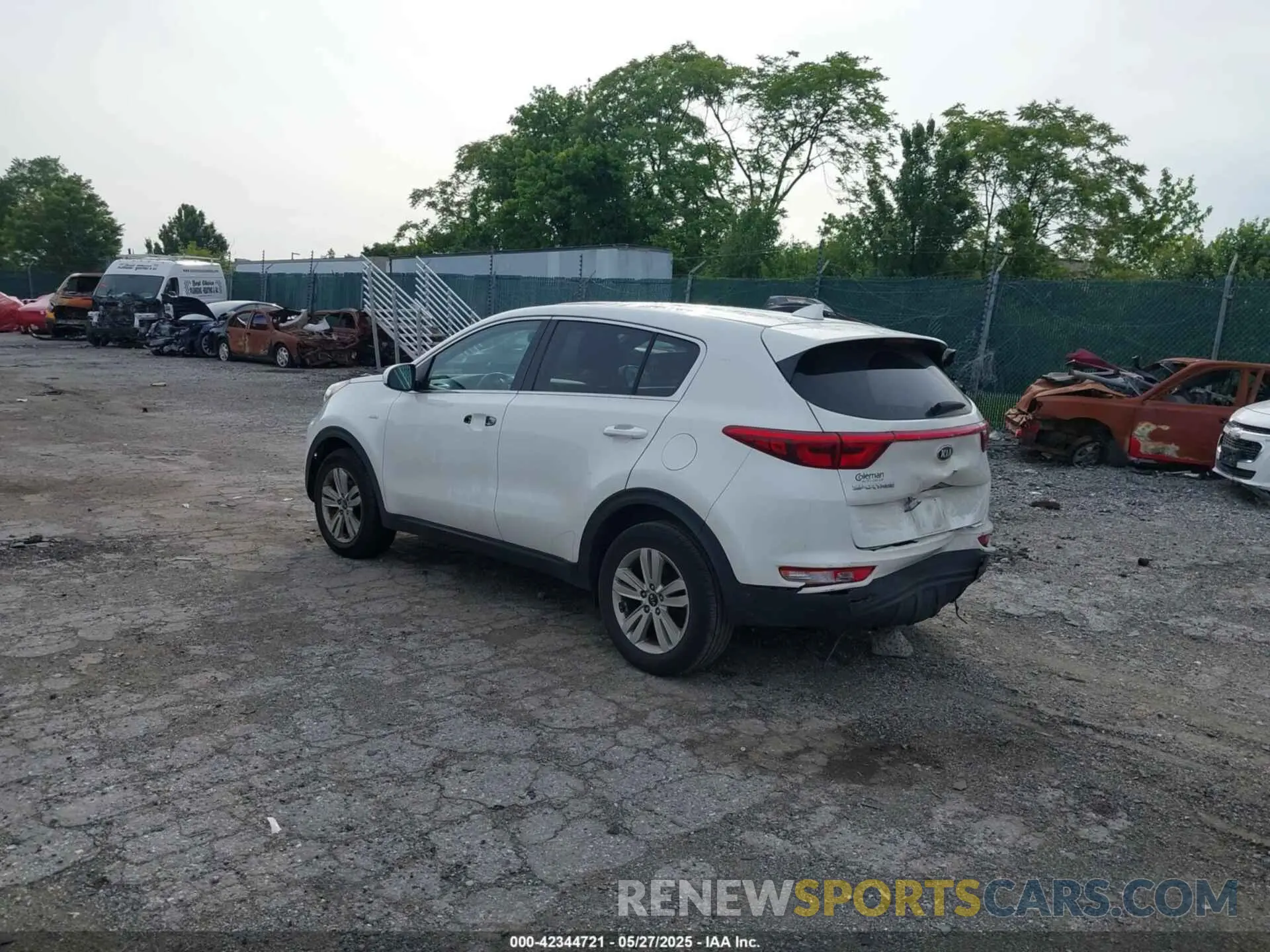 3 Photograph of a damaged car KNDPMCAC2K7527657 KIA SPORTAGE 2019