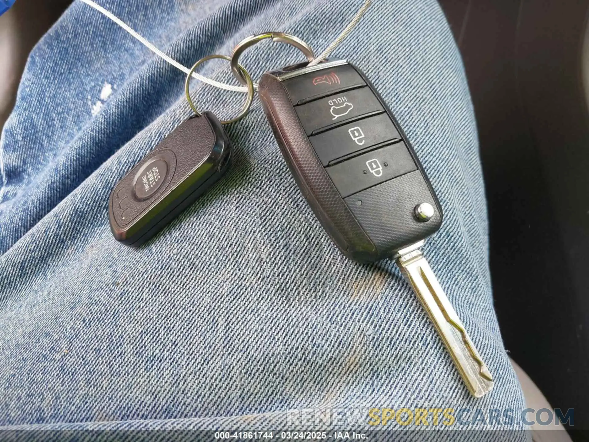 11 Photograph of a damaged car KNDPMCAC2K7530493 KIA SPORTAGE 2019