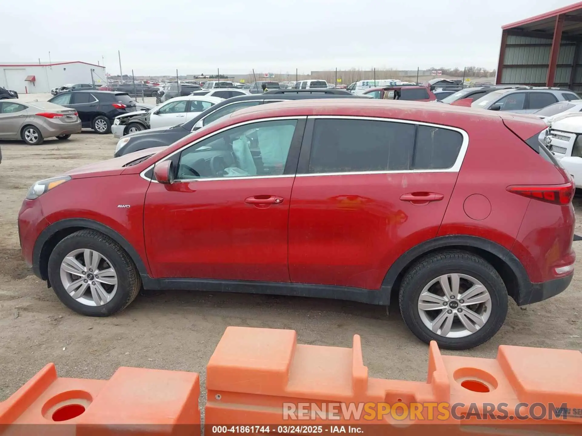 14 Photograph of a damaged car KNDPMCAC2K7530493 KIA SPORTAGE 2019