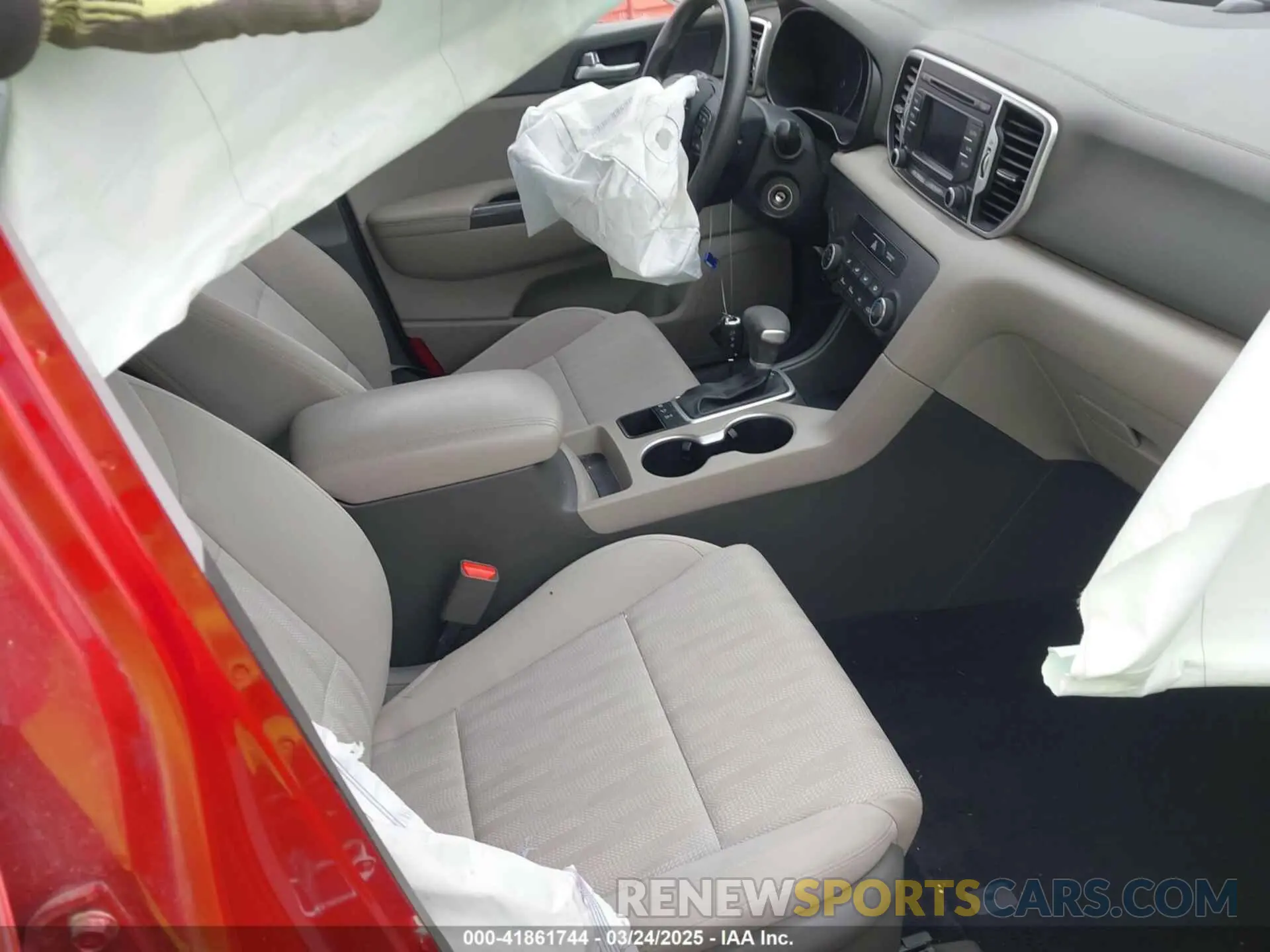 5 Photograph of a damaged car KNDPMCAC2K7530493 KIA SPORTAGE 2019