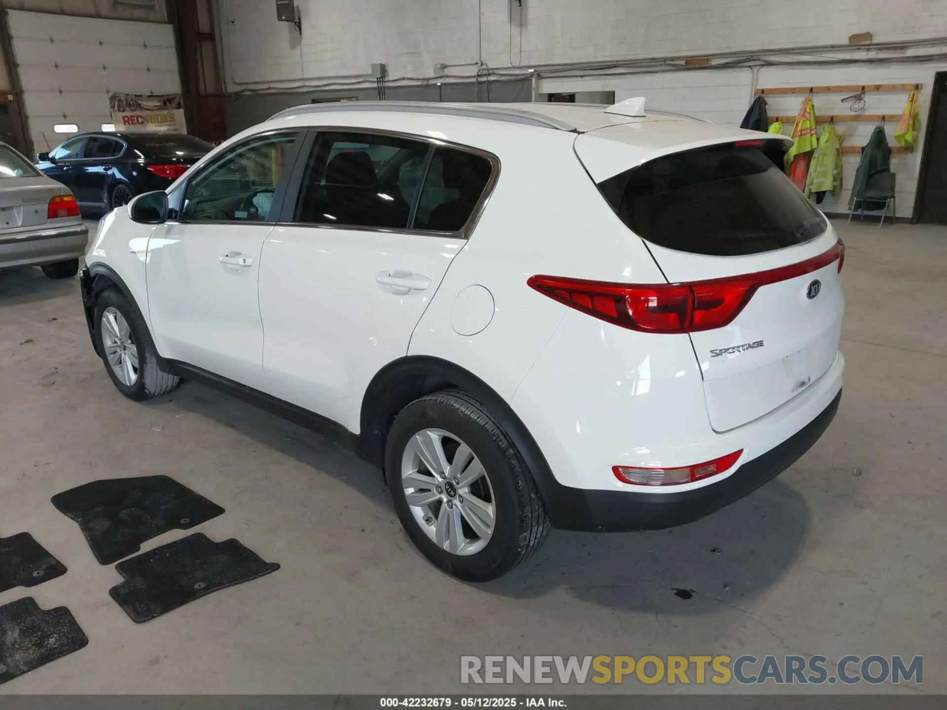 3 Photograph of a damaged car KNDPMCAC2K7602650 KIA SPORTAGE 2019