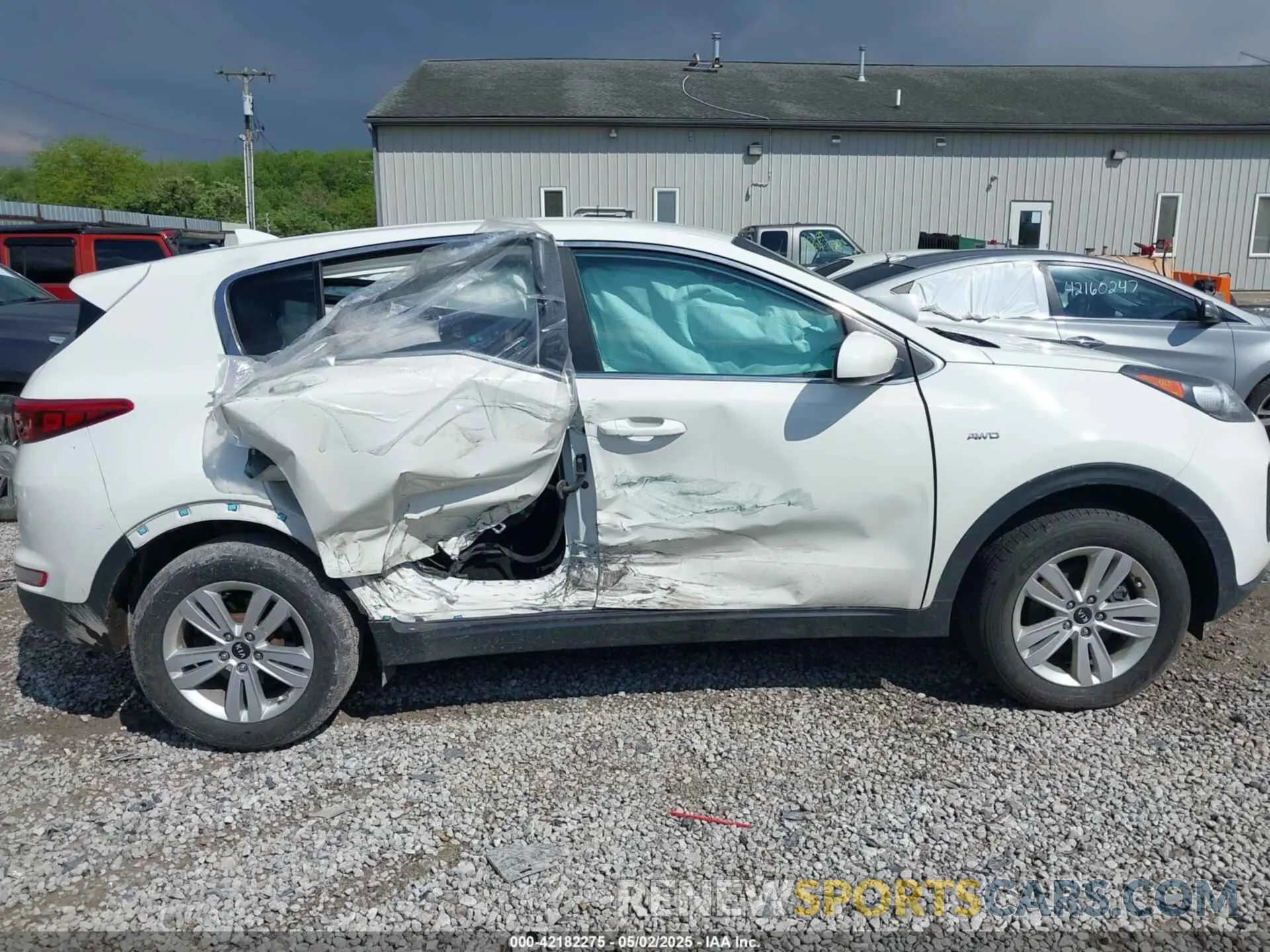 12 Photograph of a damaged car KNDPMCAC3K7593702 KIA SPORTAGE 2019