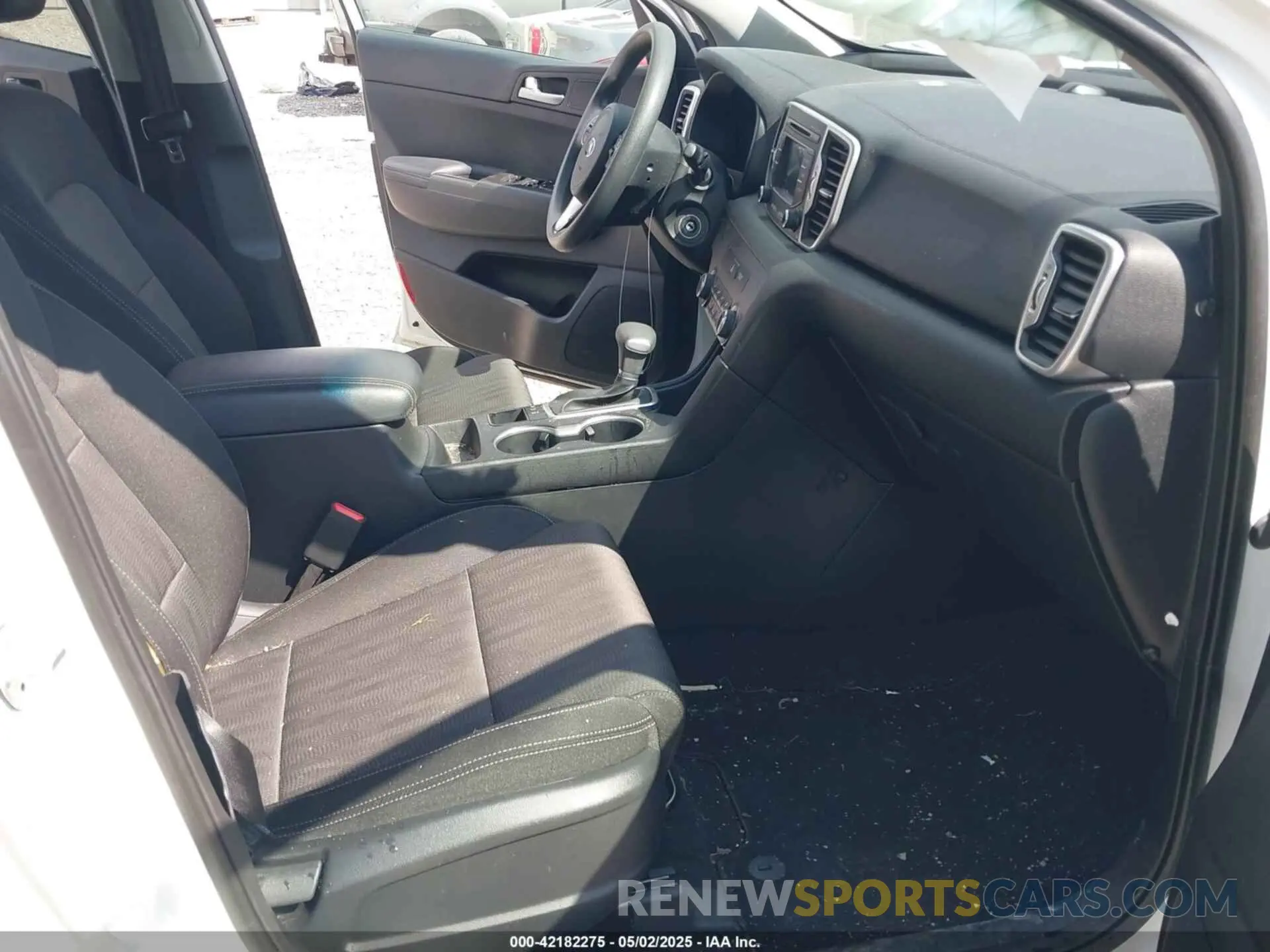 5 Photograph of a damaged car KNDPMCAC3K7593702 KIA SPORTAGE 2019