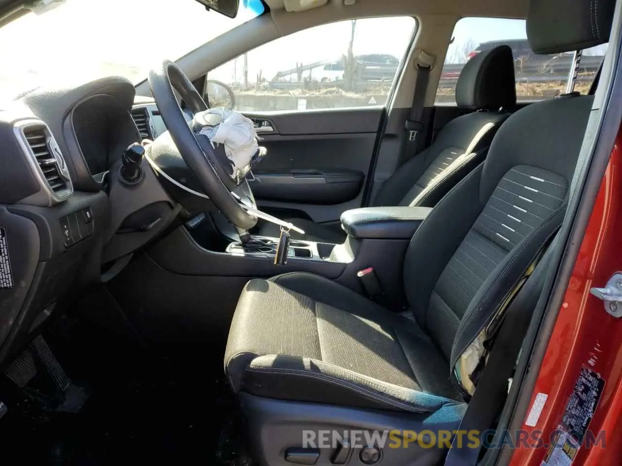 7 Photograph of a damaged car KNDPMCAC3K7624673 KIA SPORTAGE 2019