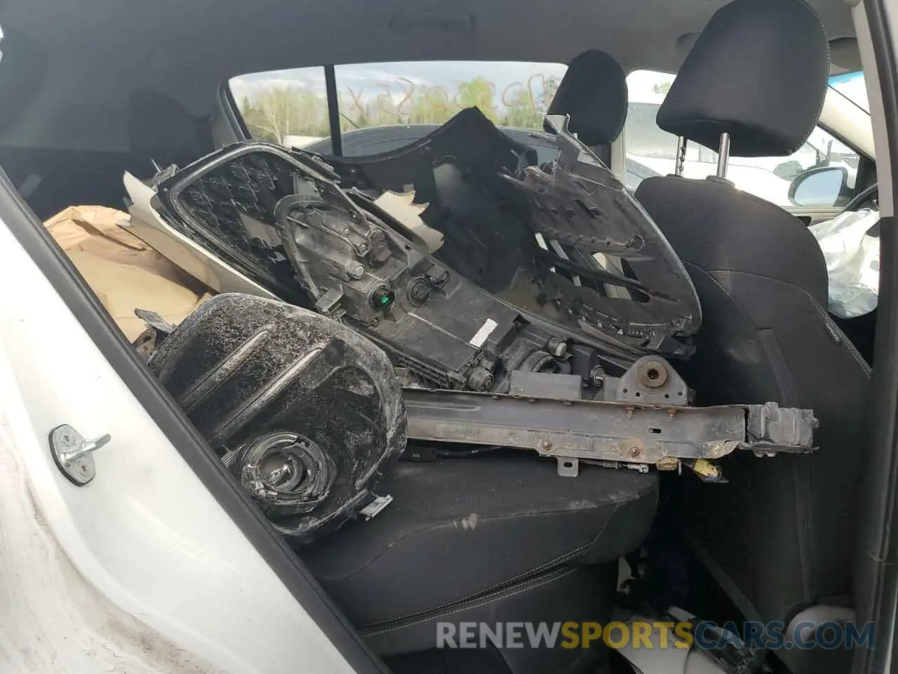 11 Photograph of a damaged car KNDPMCAC4K7493527 KIA SPORTAGE 2019