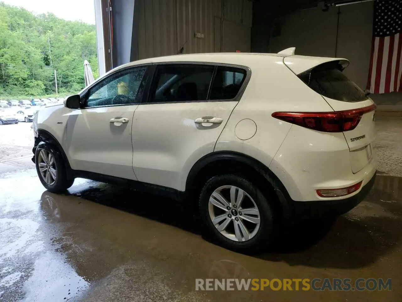 2 Photograph of a damaged car KNDPMCAC4K7502629 KIA SPORTAGE 2019