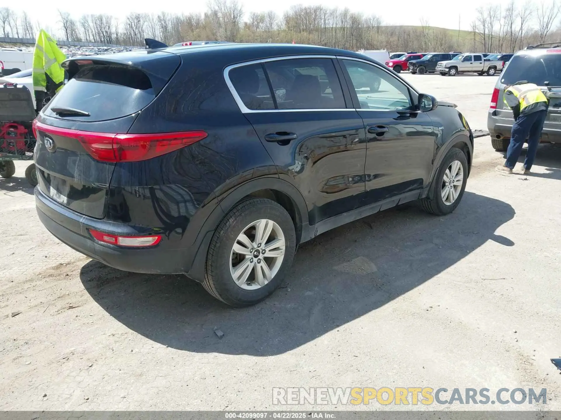 4 Photograph of a damaged car KNDPMCAC4K7606263 KIA SPORTAGE 2019