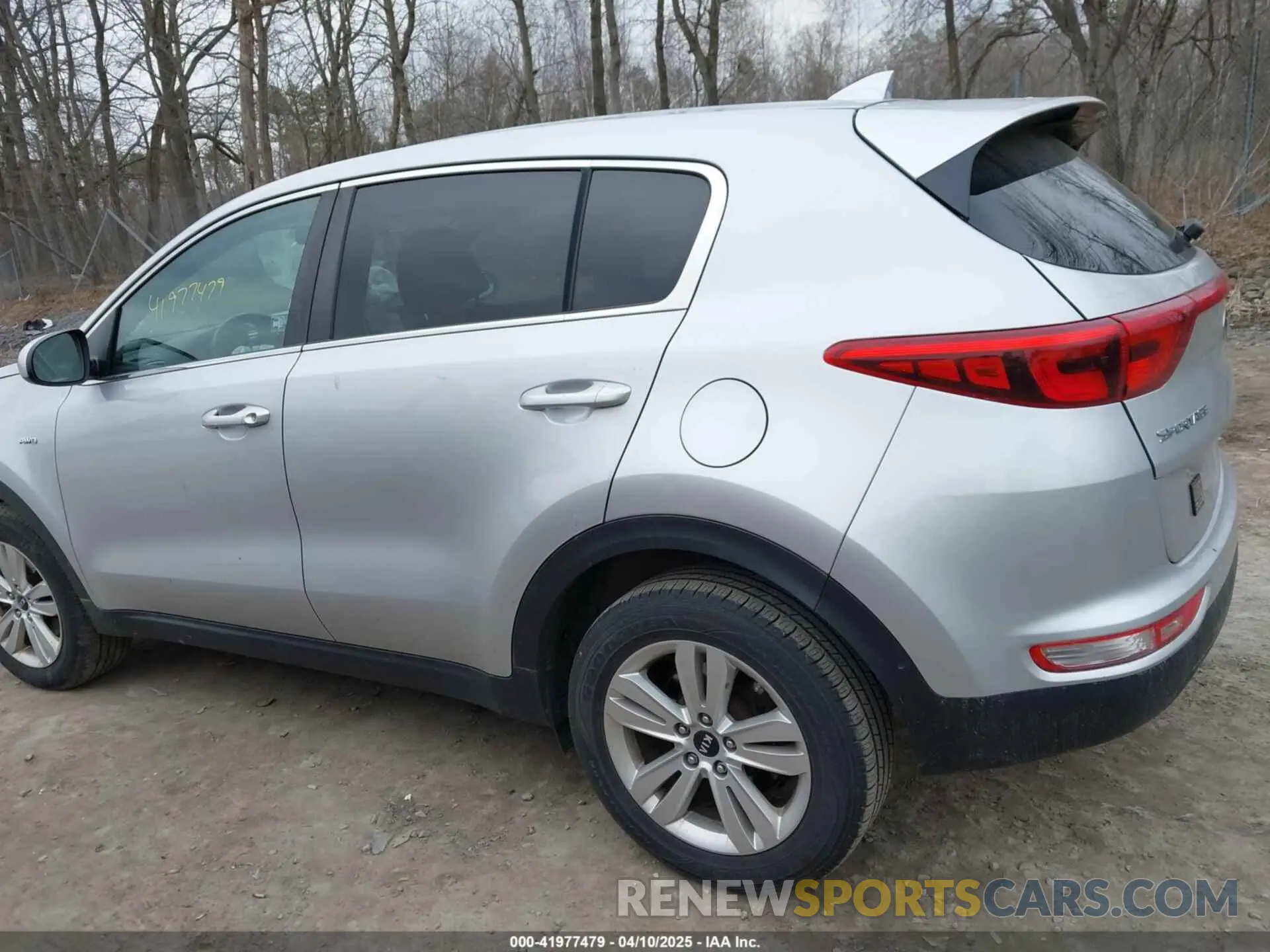 14 Photograph of a damaged car KNDPMCAC5K7531976 KIA SPORTAGE 2019