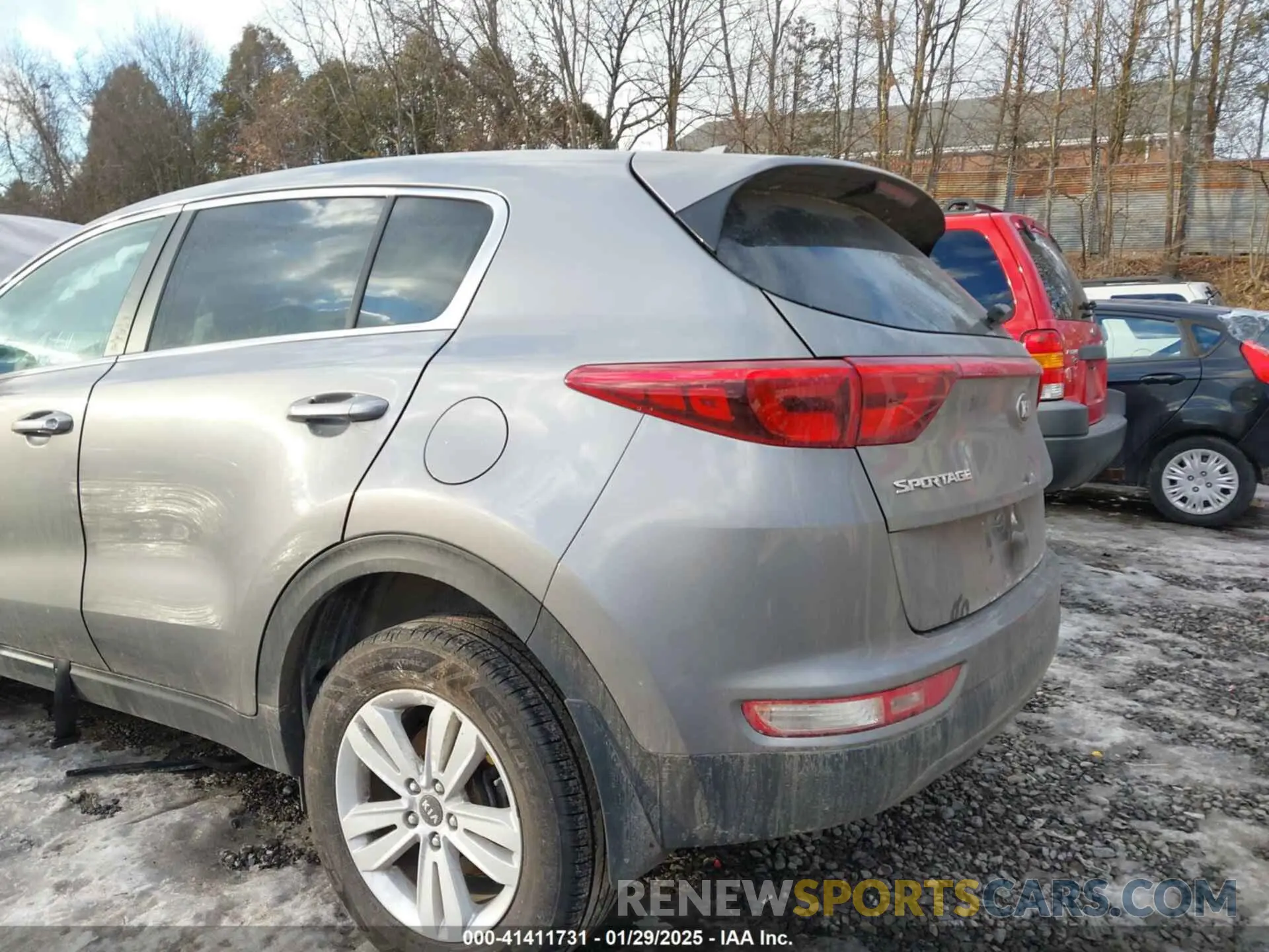 12 Photograph of a damaged car KNDPMCAC5K7550155 KIA SPORTAGE 2019
