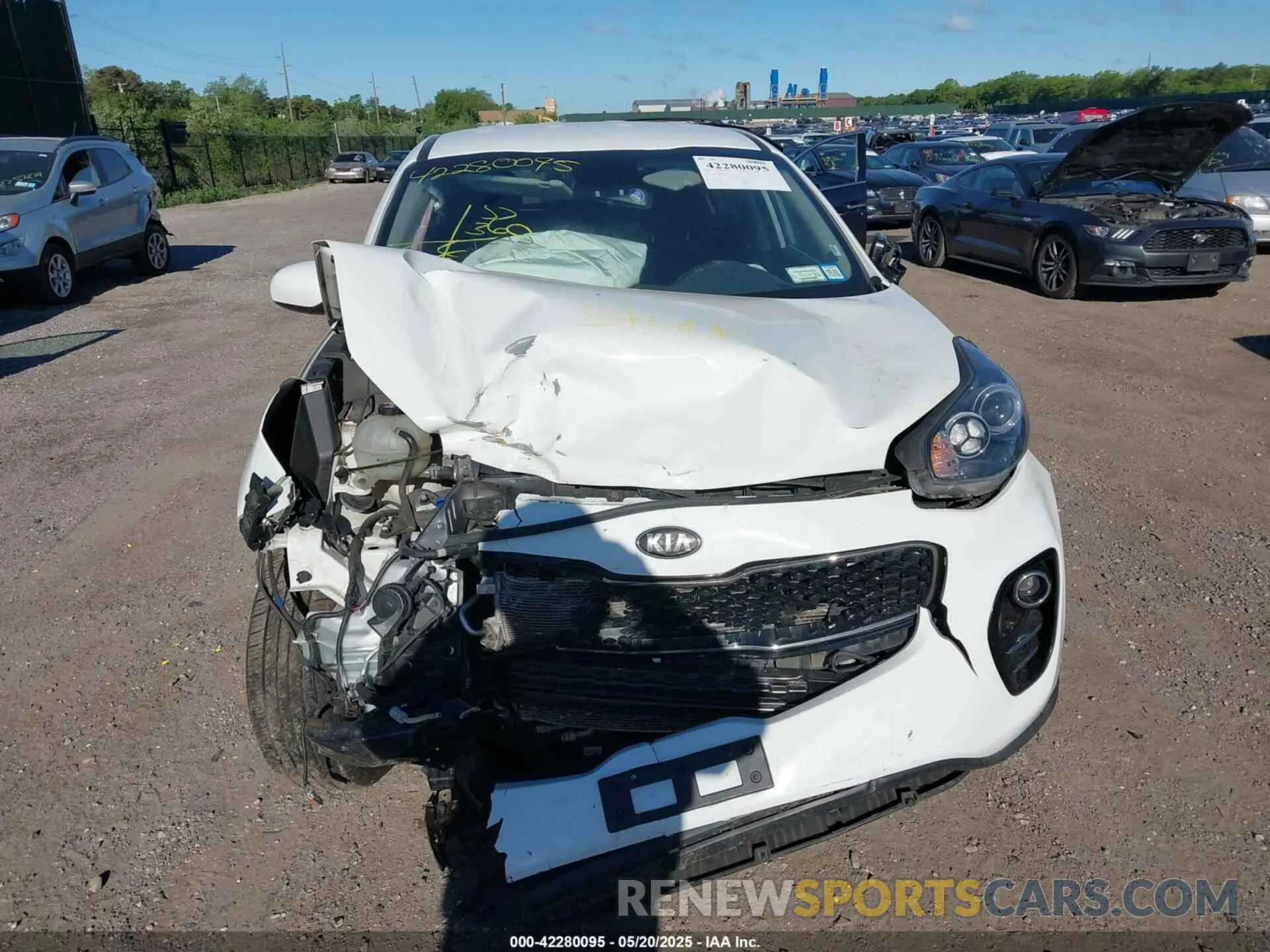 12 Photograph of a damaged car KNDPMCAC5K7608992 KIA SPORTAGE 2019